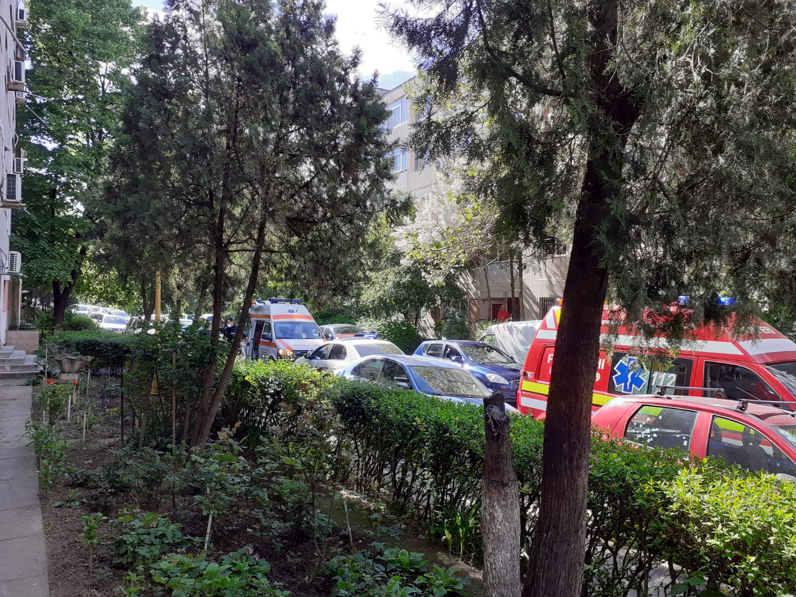 Bărbat înjunghiat într-un apartament din Constanţa!