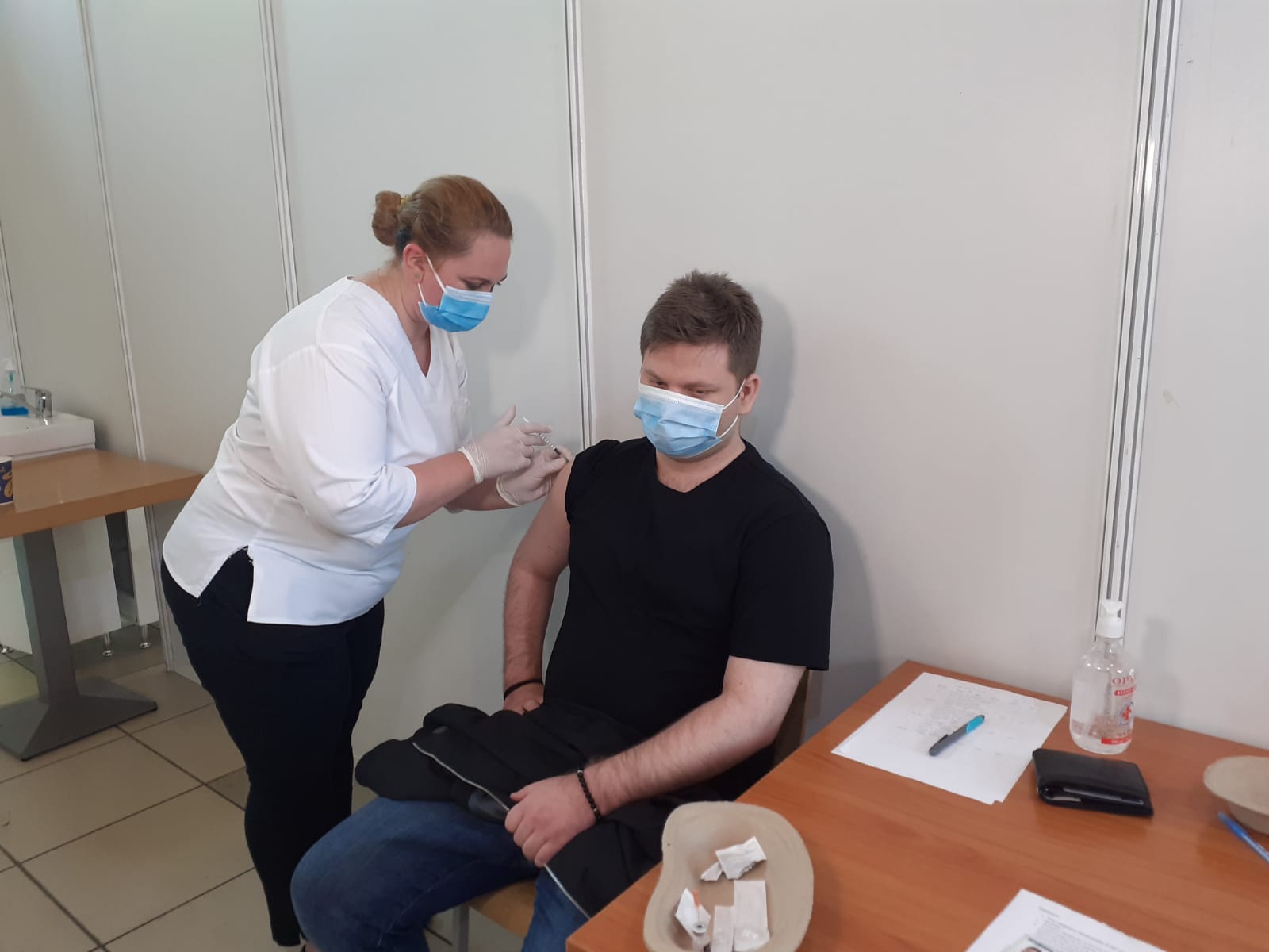 Poziţia Bisericii Ortodoxe Române – deplin FAVORABILĂ VACCINĂRII recomandate de medici