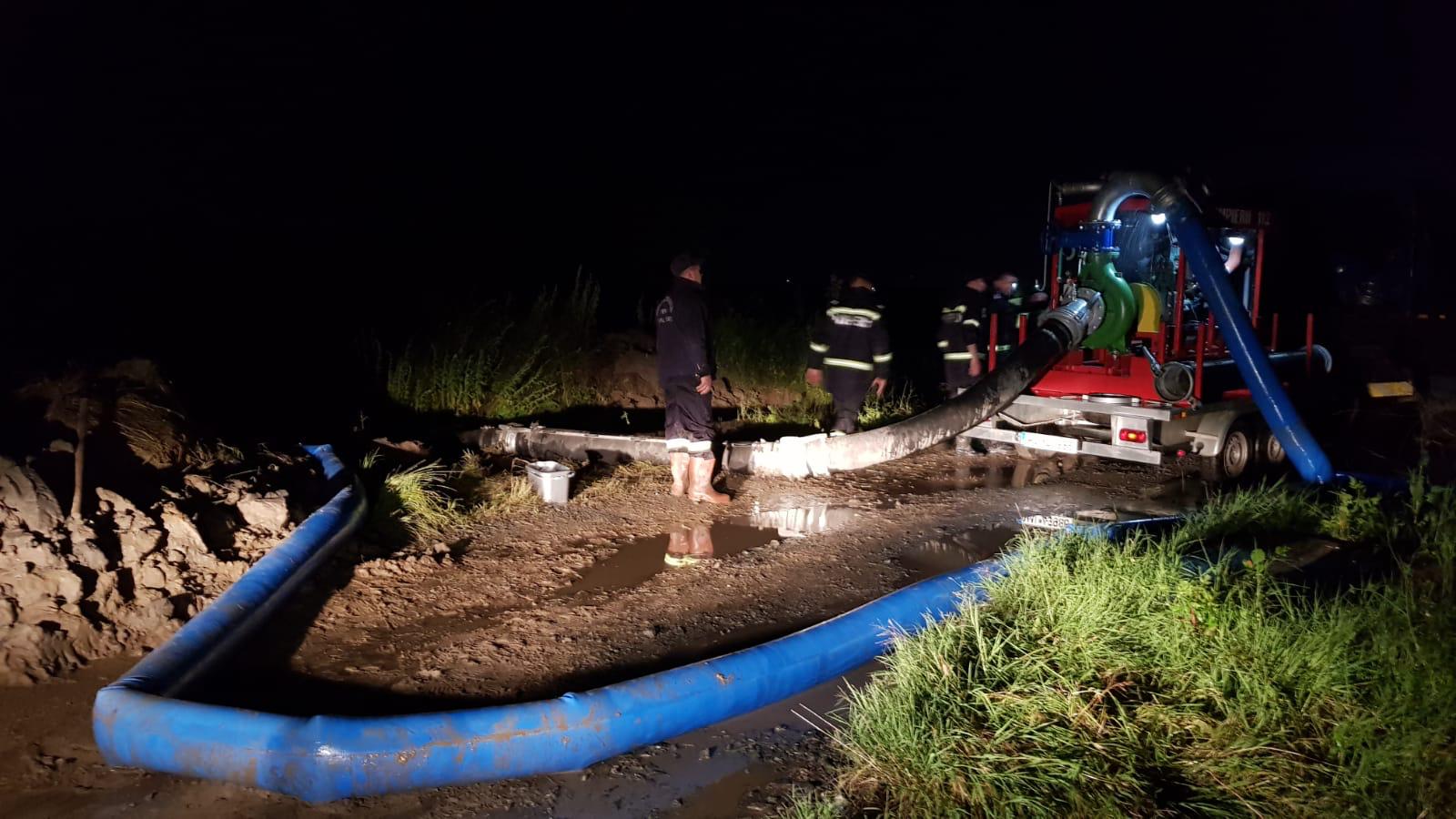 TULCEA: Localităţi afectate de ploile torenţiale
