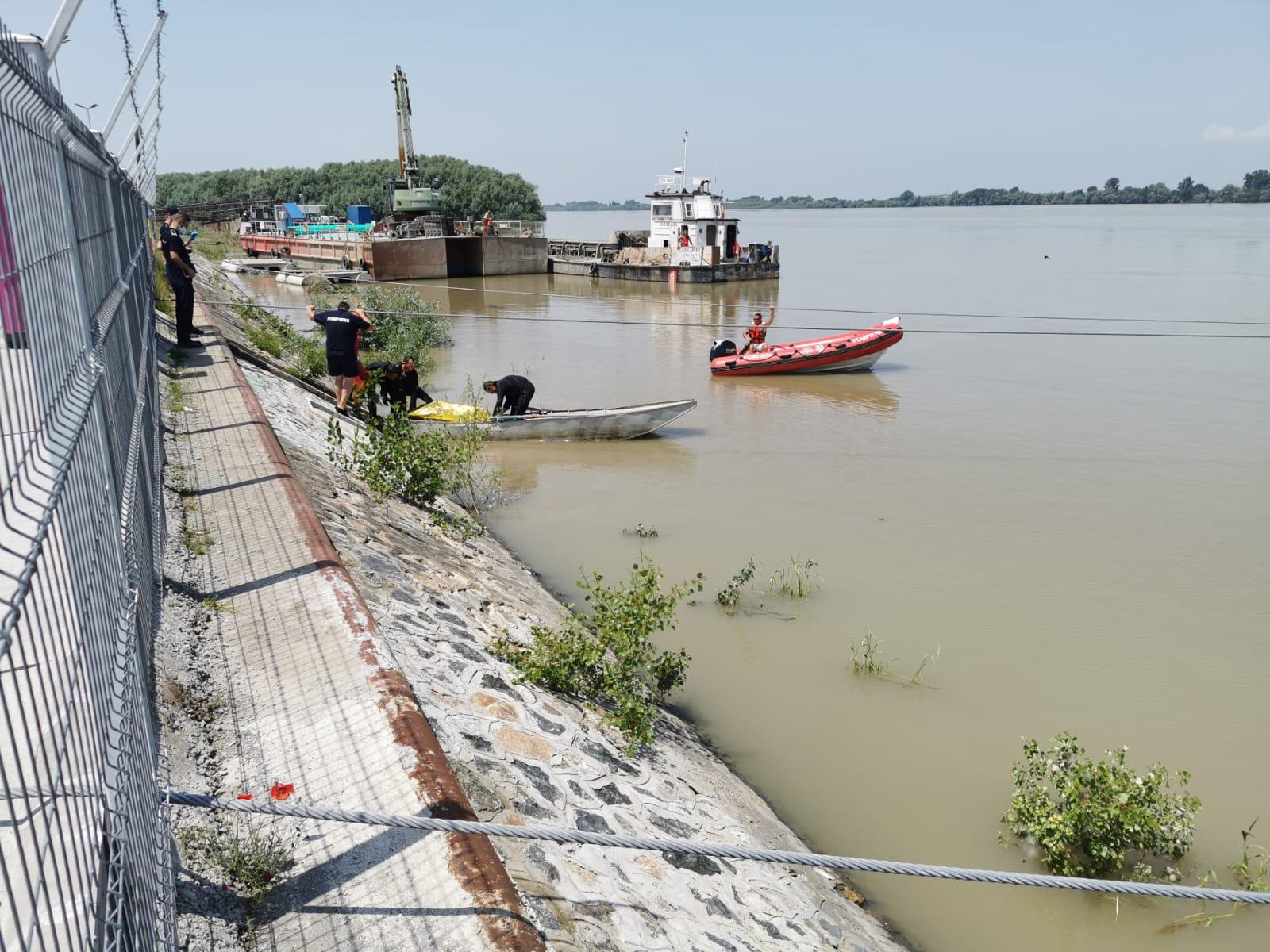 TULCEA: A fost găsit trupul neînsufleţit al celei de-a doua minore dispărute în zona portului Isaccea