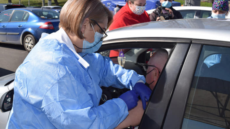 CONSTANŢA: Campanie de vaccinare drive-through