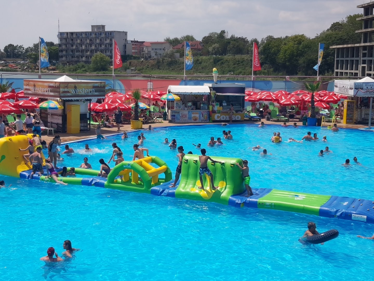 Uită de codul galben de caniculă și răcorește-te la Eforie Aqua Park