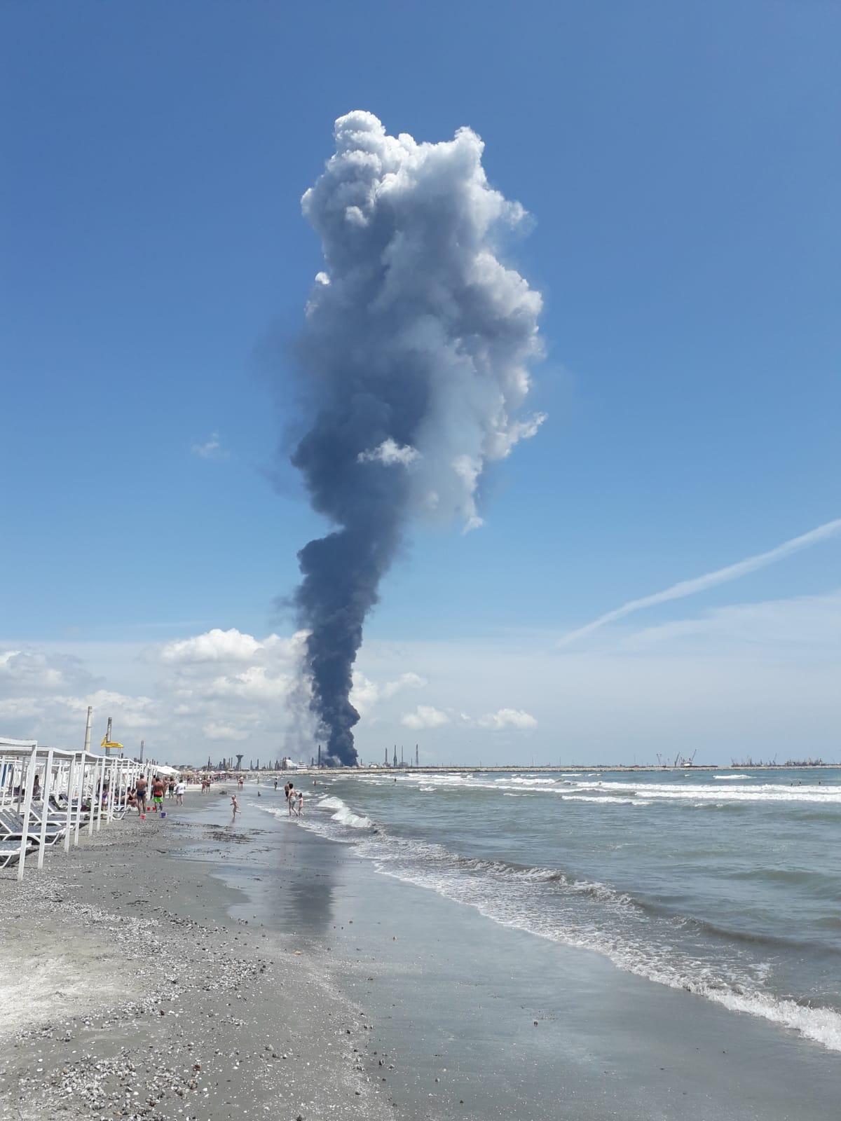 Dosar penal pentru ucidere, vătămare corporală şi distrugere, fapte din culpă, în urma exploziei de la Petromidia