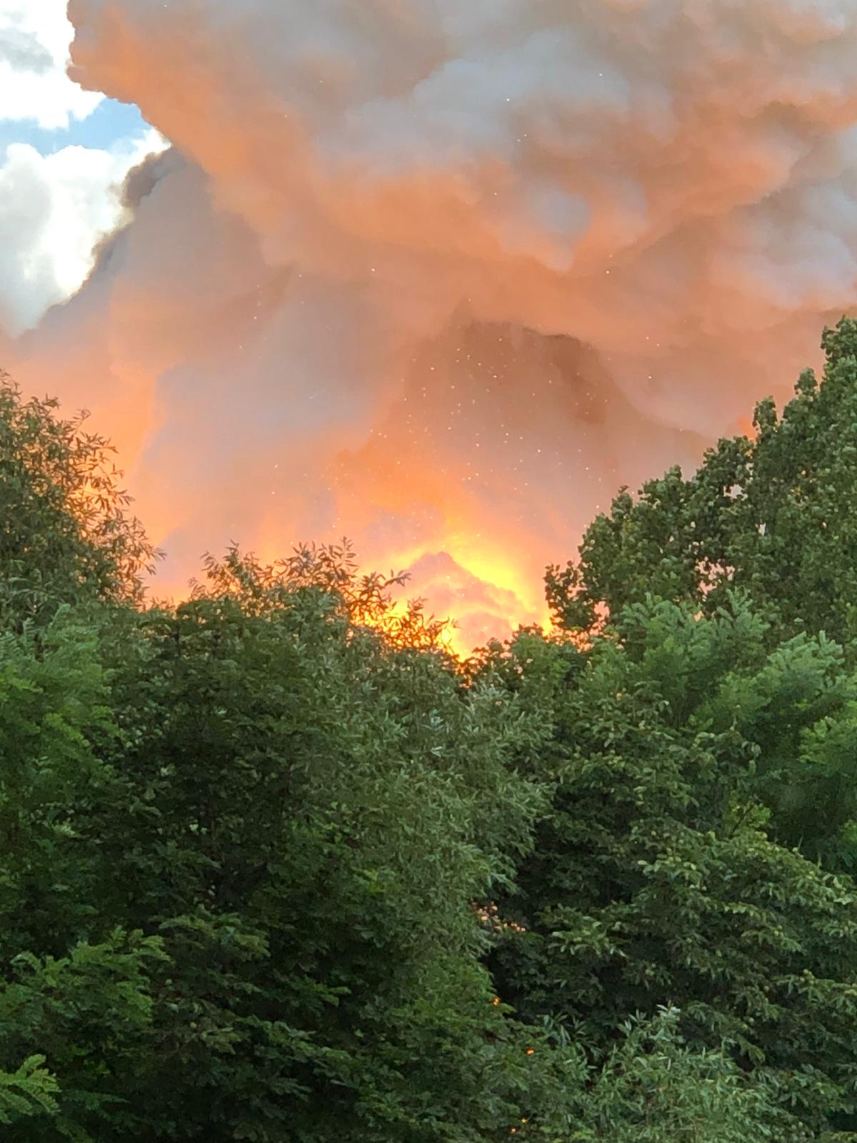 CONSTANȚA/FOTO: Incendiu puternic la o fabrică de BCA