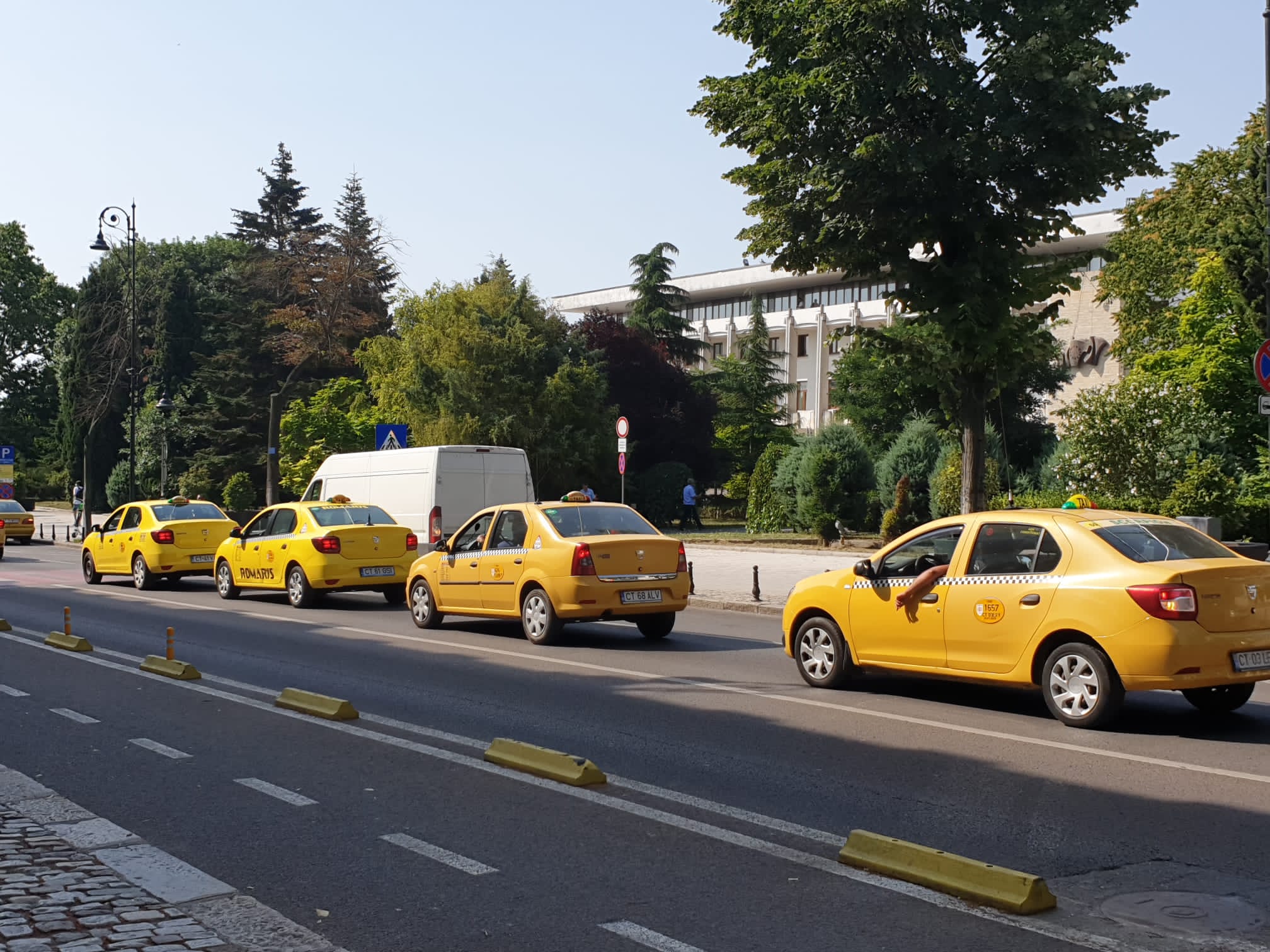 CONSTANŢA: Regulamentul transportului în regim de taxi a fost adoptat