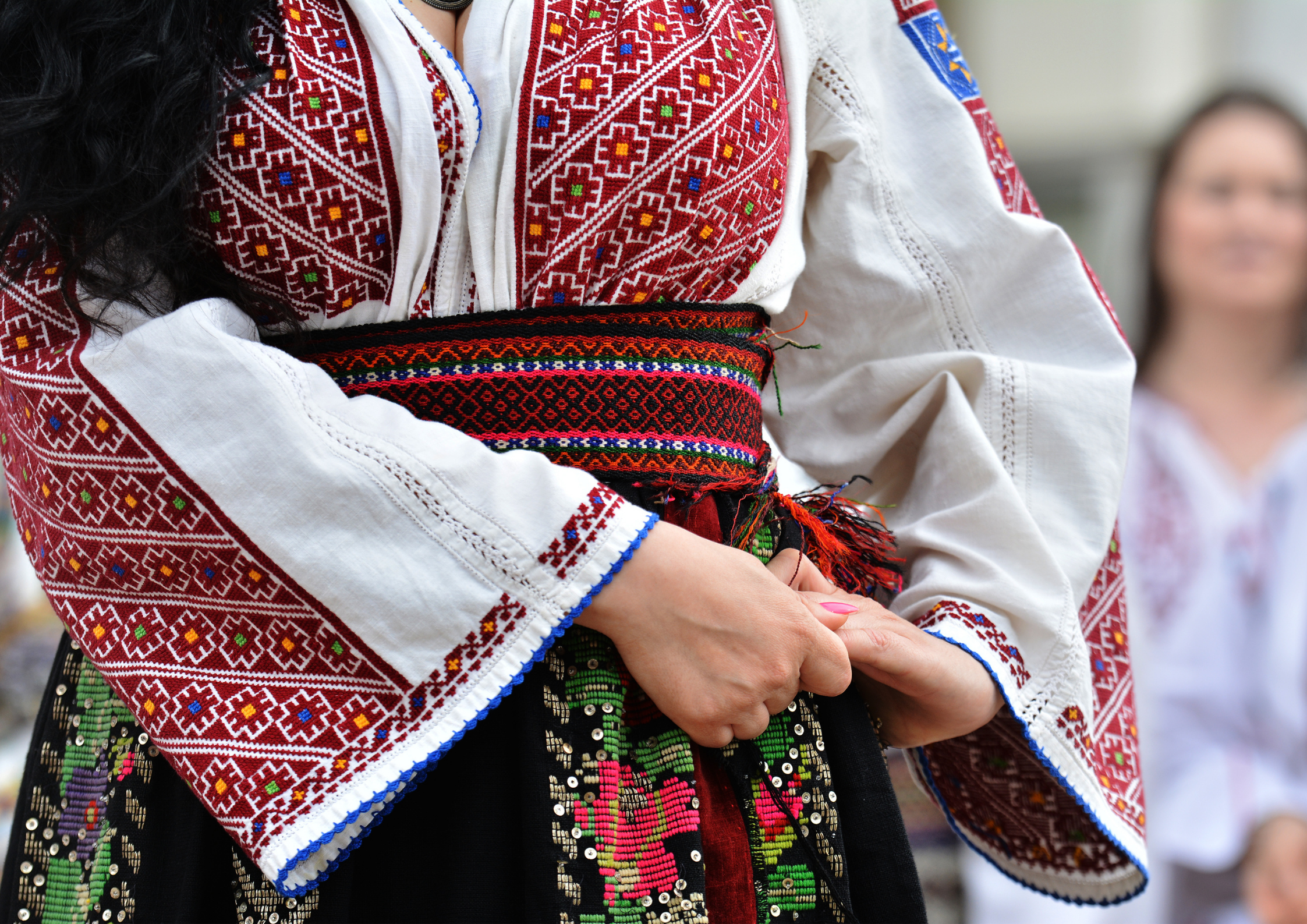 11 mai, Ziua Națională a Portului Tradiţional din România