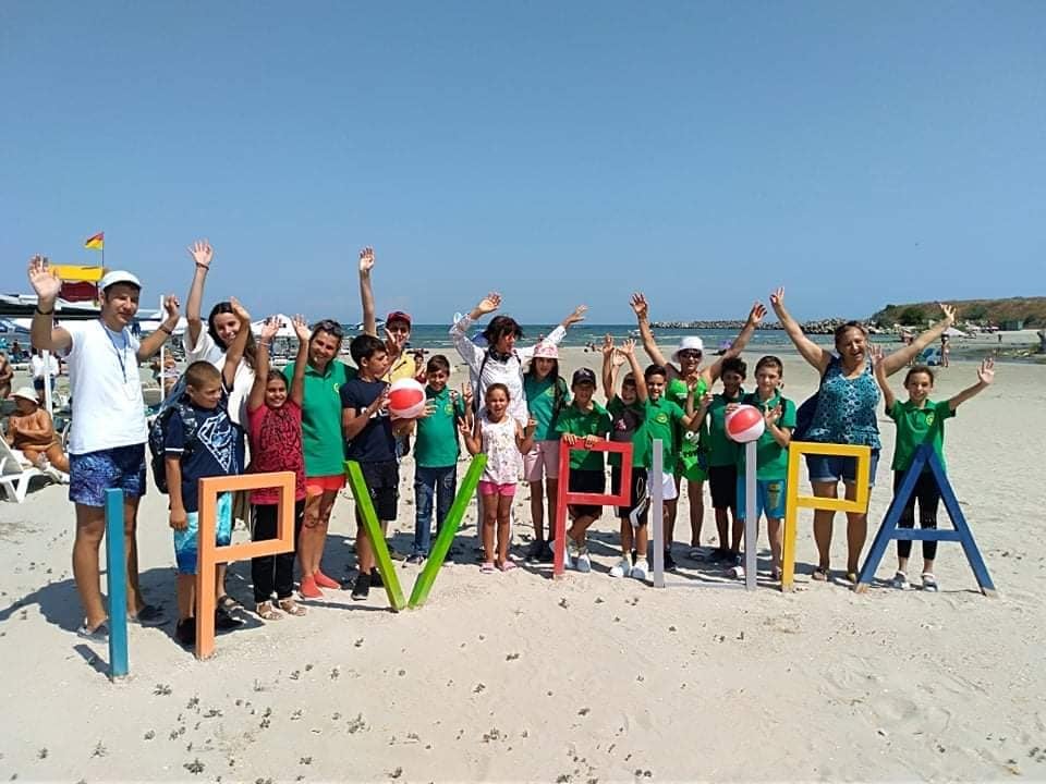 Proiectul „Prima dată la mare“ s-a încheiat cu activităţile realizate de copiii de la Școala Gimnazială Hamcearca FOTO