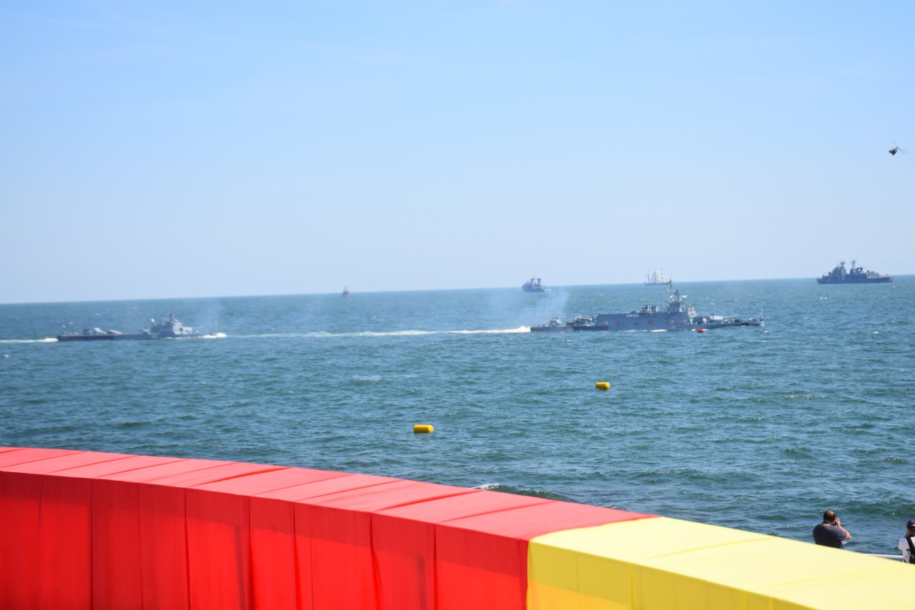 Ziua Marinei 2021 – Defilarea navelor pentru publicul aflat pe faleza Cazinoului și pe plajele din nordul litoralului
