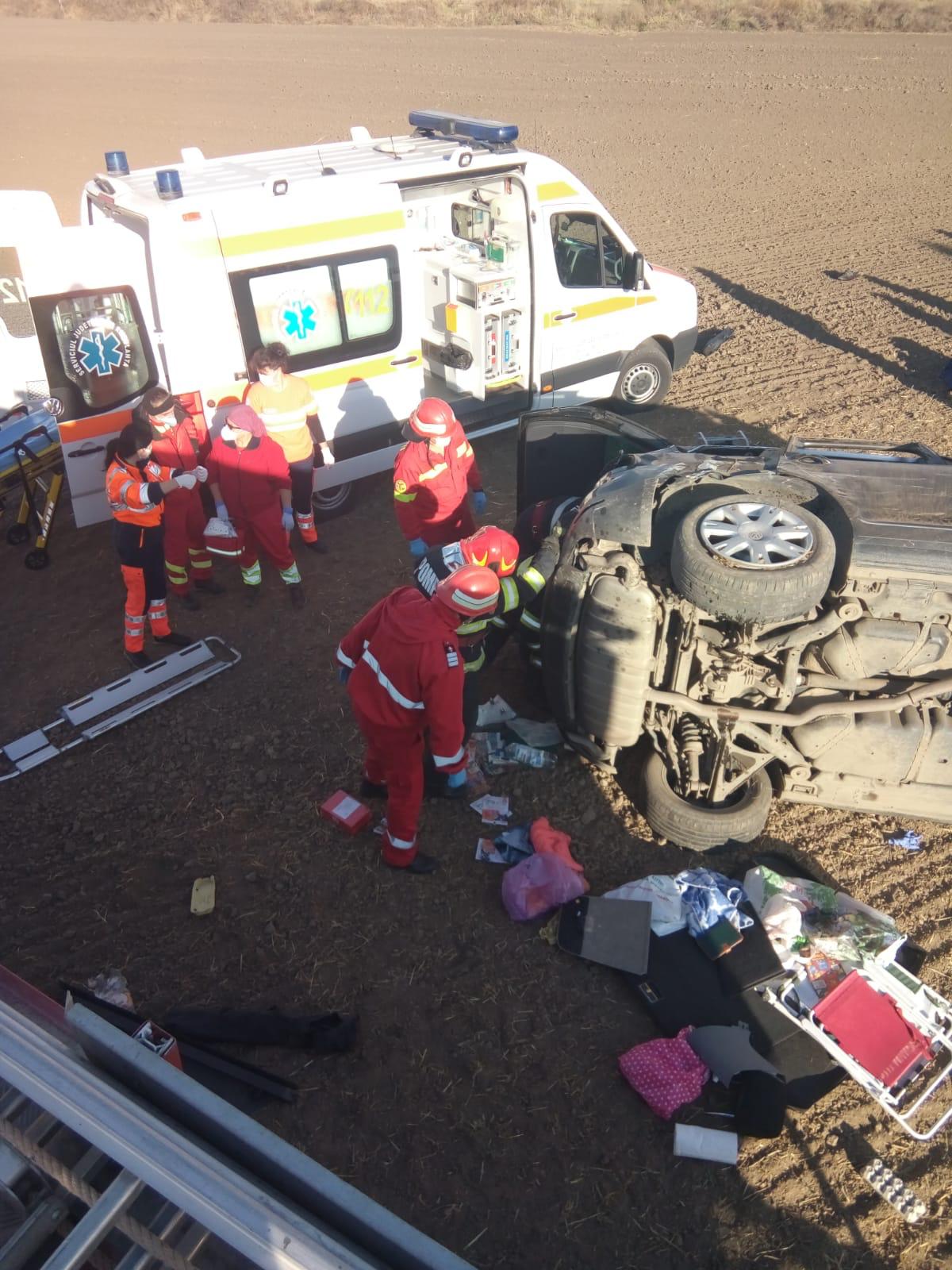 Județul TULCEA/FOTO: Accident rutier grav. O persoană a decedat, iar alte două au fost rănite