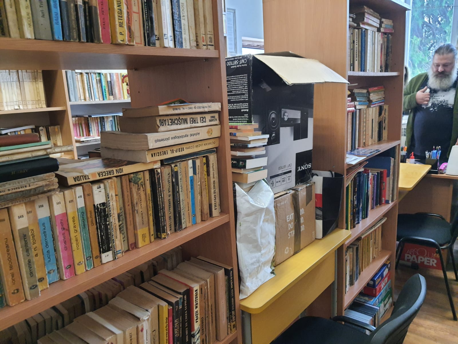Radio Constanța a donat cărți pentru biblioteca din satul Țepeș Vodă