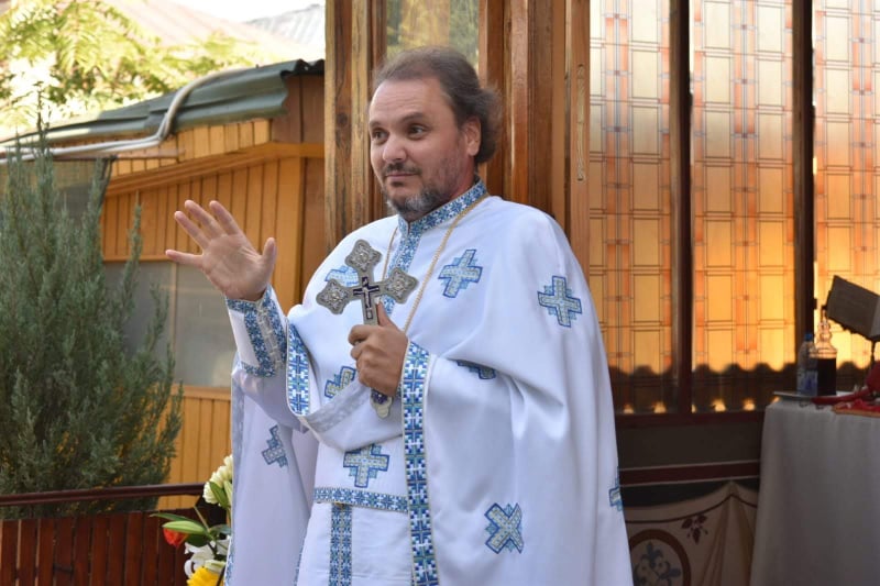 INTERVIU | Justinian Aurelian Neculai, directorul Seminarului Teologic Ortodox „Sfântul Ioan Casian” din Tulcea: “Nu văd ce motive religioase să invoci pentru a nu te vaccina! De ce să refuzi un ajutor pe care ți-l dă un medic?”