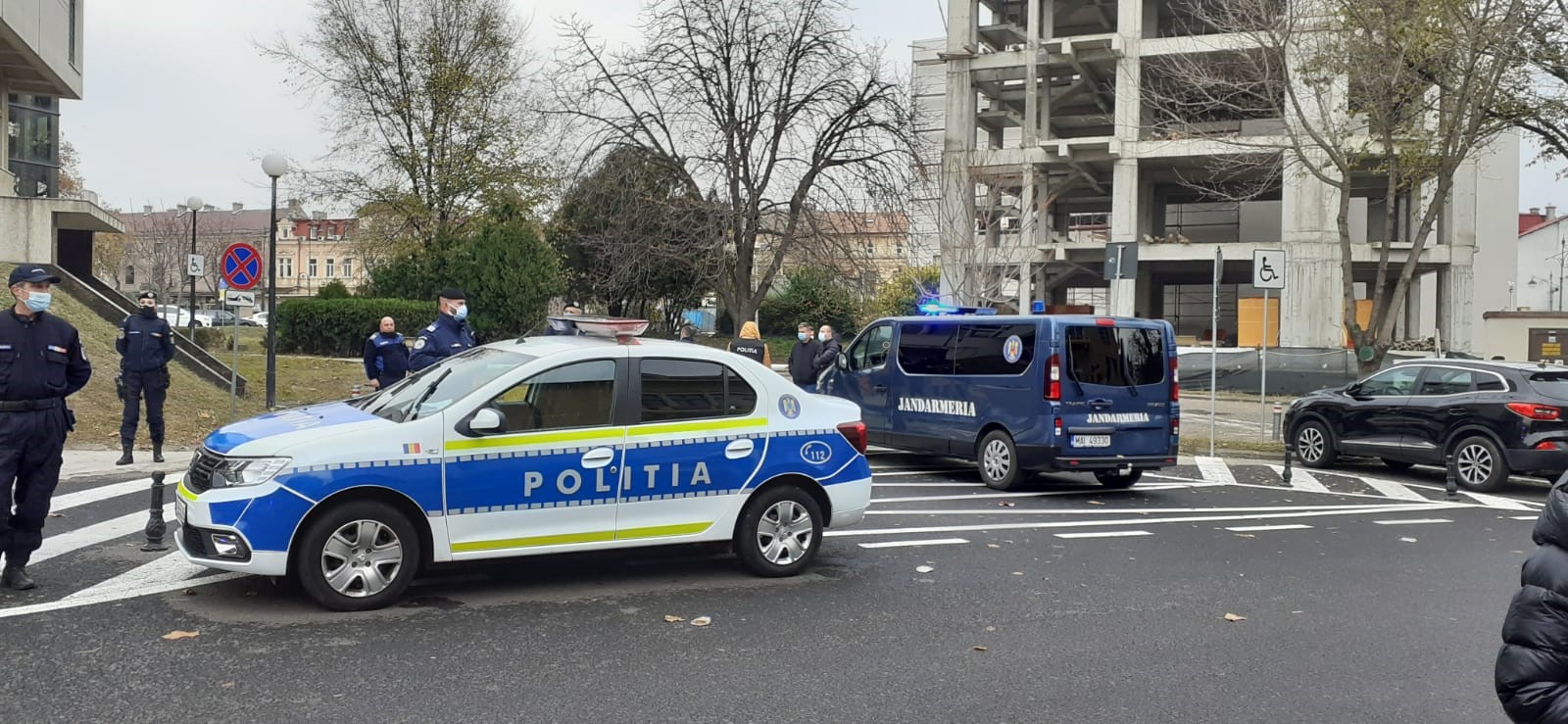 UPDATE Apel suspect la 112! Curtea de Apel Constanța și Judecătoria Medgidia, evacuate! FOTO