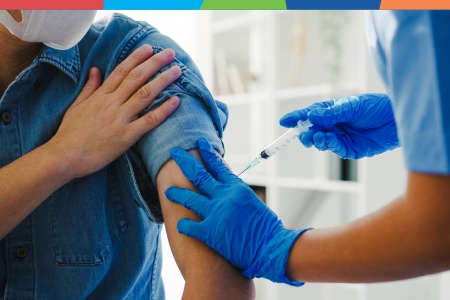 Vaccinurile anti-COVID-19 actualizate oferă o protecţie îmbunătăţită comparativ cu cele iniţiale, arată un studiu efectuat în Statele Unite