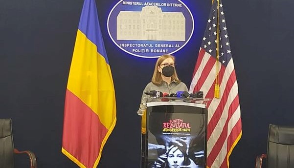Campanie națională de prevenire a agresiunii sexuale asupra minorilor | Cătălina Surcel, director executiv al Asociației „Telefonul Copilului”: „A scăzut categoria de vârstă la care se întâmplă un astfel de tip de abuz“