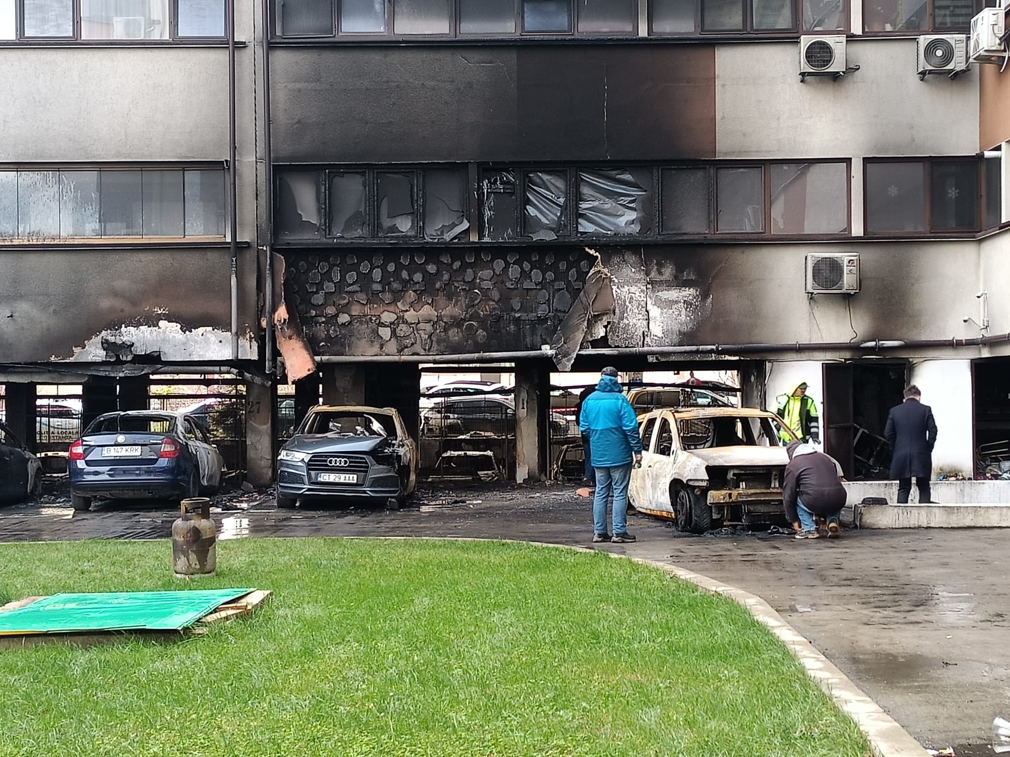 CONSTANŢA: Campanie de strângere de fonduri pentru familiile afectate de incendiul de pe strada Grindeanu