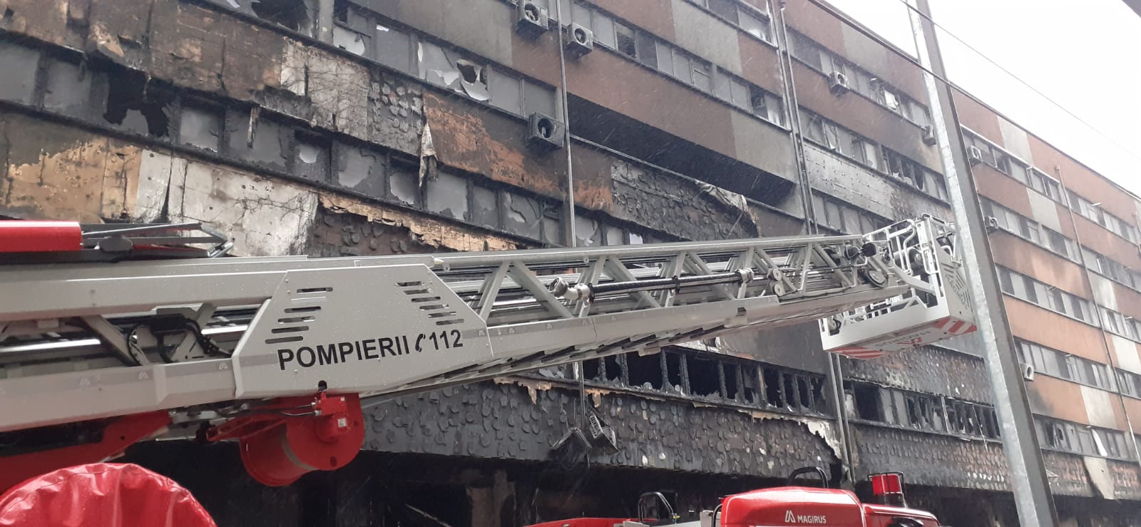 CONSTANŢA: Care este starea persoanelor transportate la spital în urma incendiului de azi-noapte