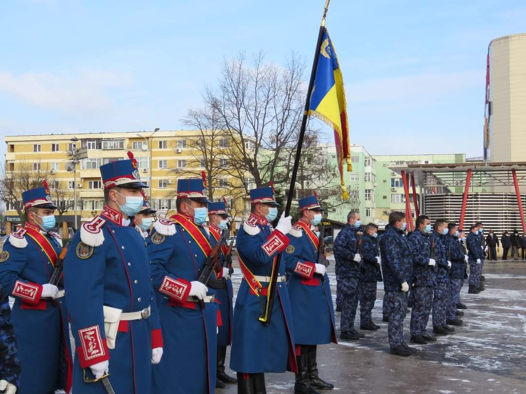 TULCEA: Autorităţile au marcat Ziua Unirii Principatelor Române în centrul municipiului