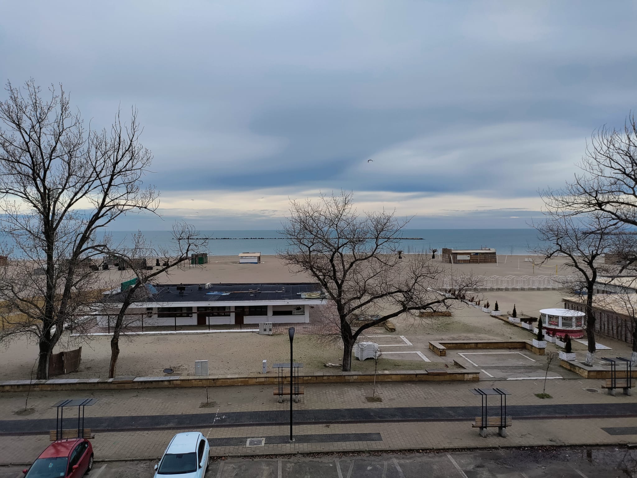 Prima zi a anului aduce vreme caldă și cer noros în Dobrogea
