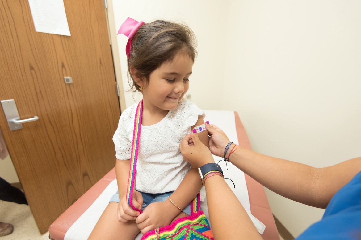 Județul Constanța: Medicii au la dispoziție toate vaccinurile cuprinse în schema națională de imunizare, inclusiv cel hexavalent