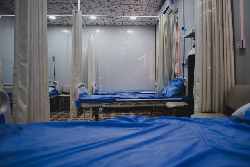 salon spital , pat spital - foto - unspalsh