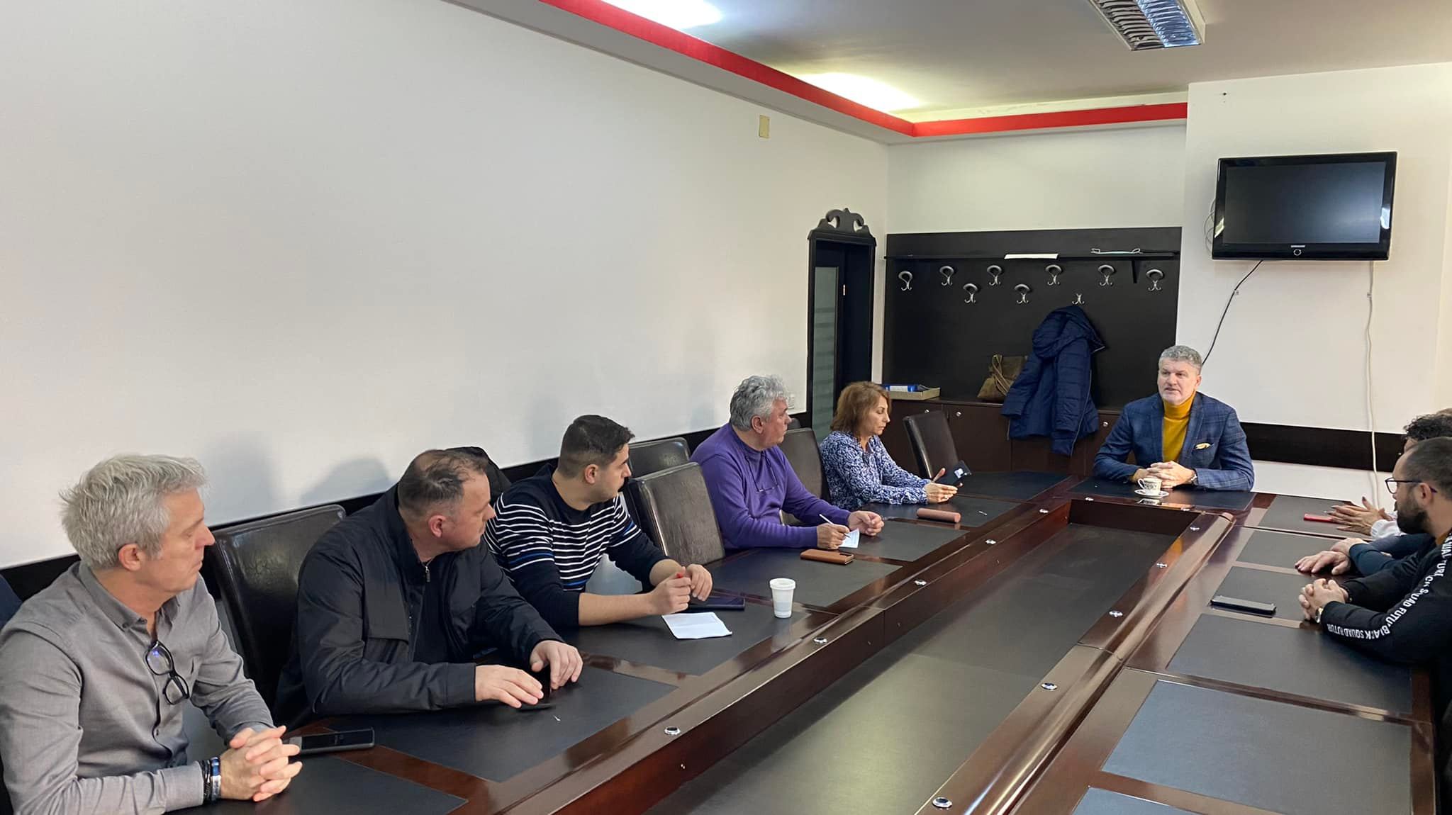 NĂVODARI: Punct de colectare a ajutoarelor pentru refugiați