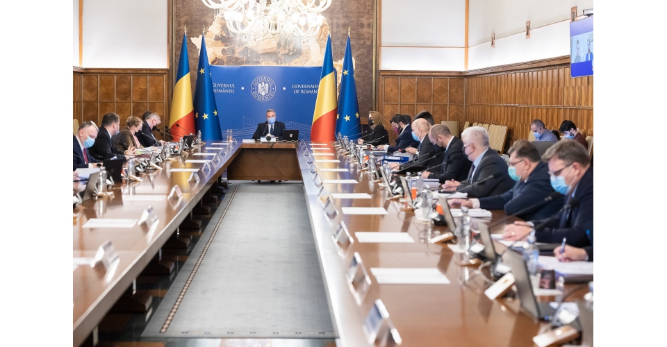 Prim-ministrul Nicolae Ciucă: Până la publicarea în MO a deciziei CCR privind portul măştii, prevederile legale rămân în vigoare