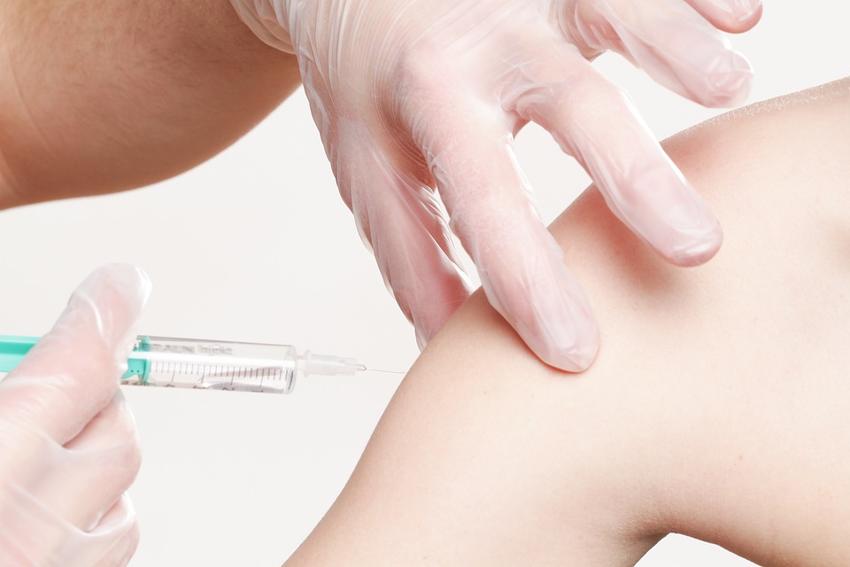 Primele vaccinuri împotriva cancerului, bolilor cardiovasculare și bolilor autoimune ar putea apărea până în 2030