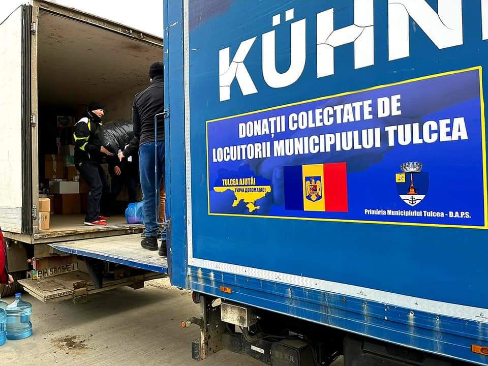 TULCEA: TIR-uri cu ajutoare umanitare pentru Ismail, Tatarbunar, Cetatea Albă și alte localități din Ucraina