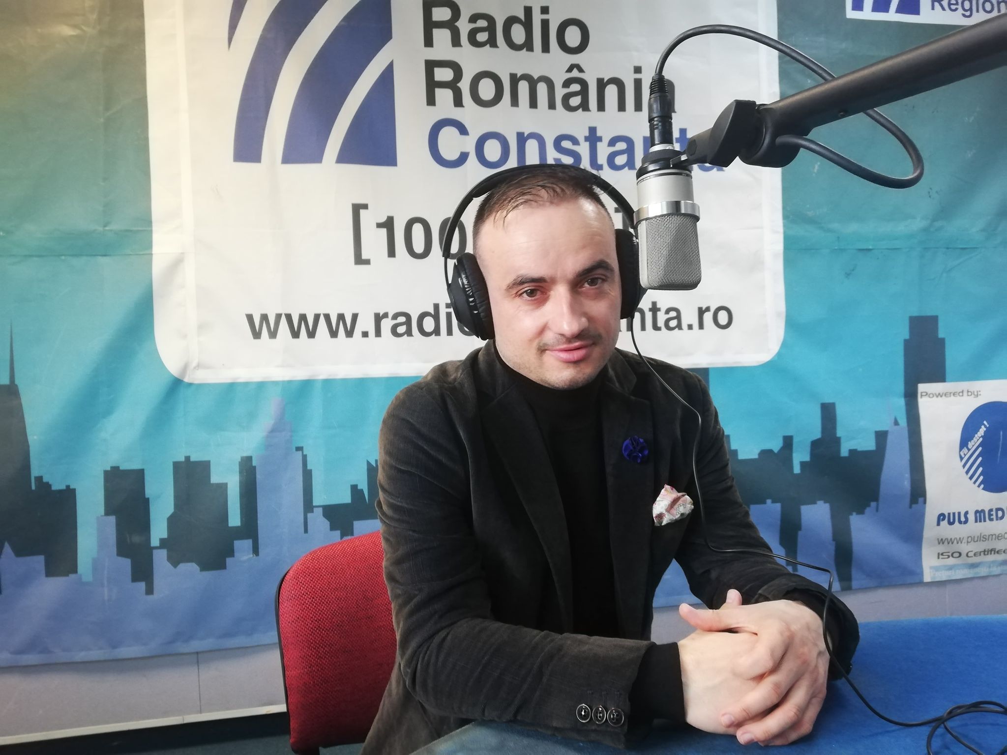 INTERVIUL DIMINEȚII. Scriitorul Marius Gabriel Cioroiu: „Cititul te ajută să îți găsești echilibrul în viață“