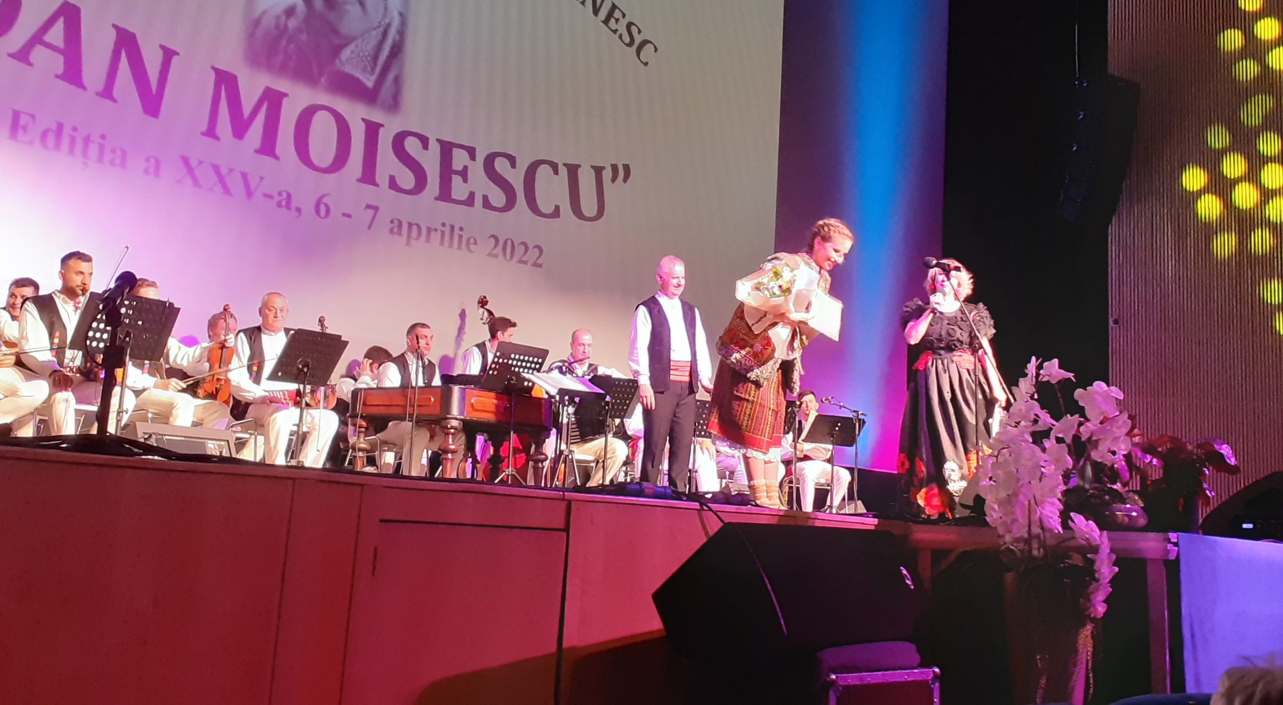 Trofeul Festivalului „Dan Moisescu”, câştigat de o tânără din Târgu Neamţ