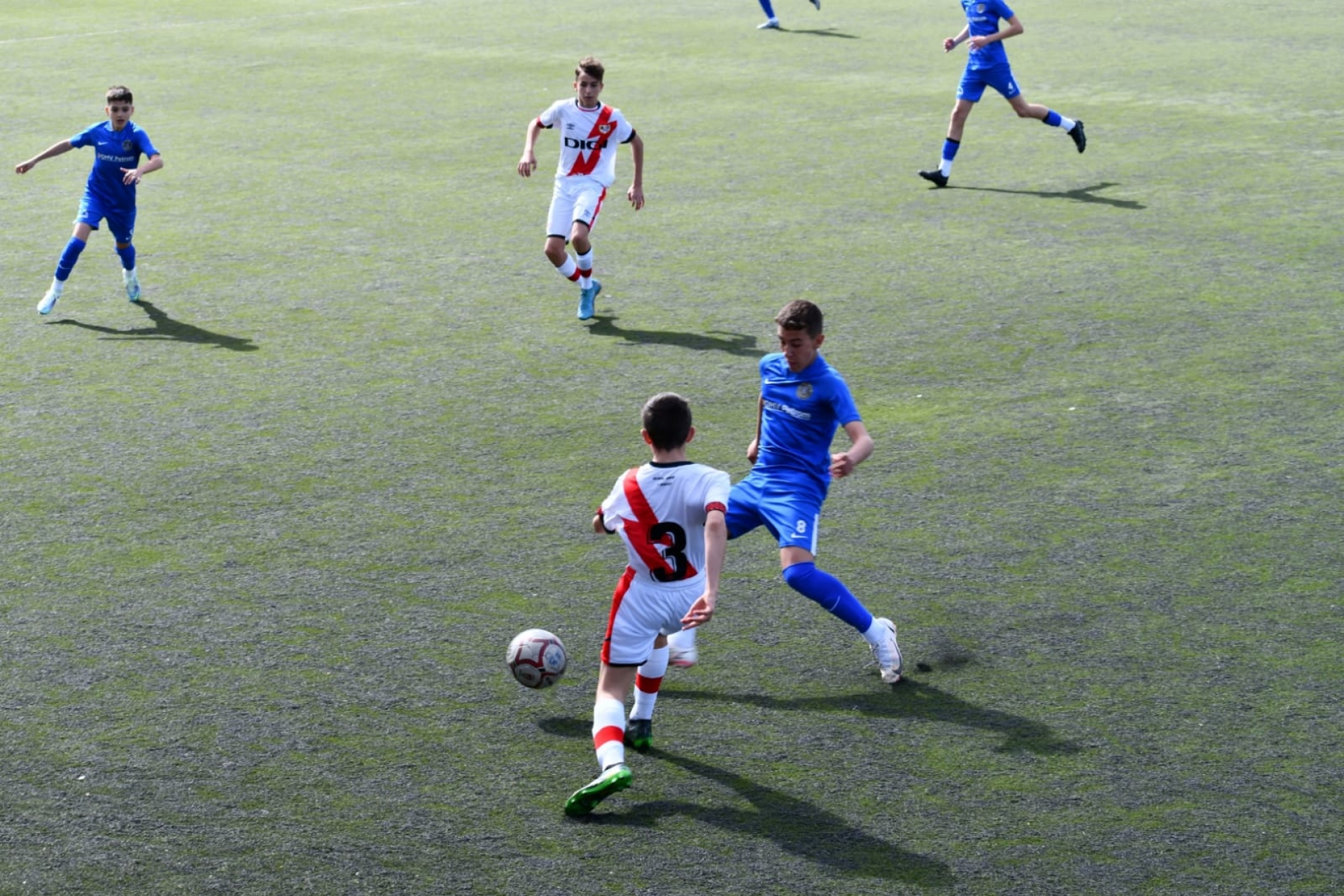 Echipa Academiei Hagi a învins PSG și Atletico Madrid