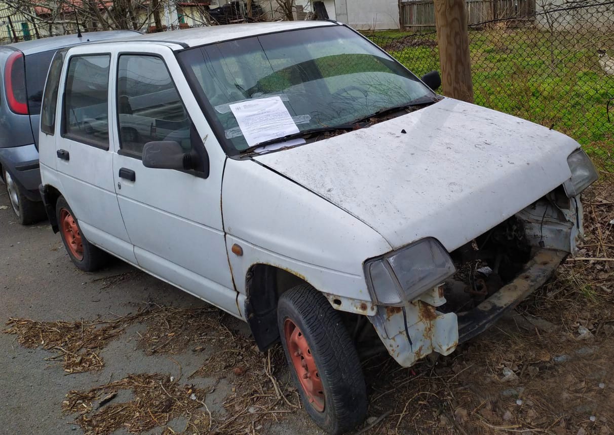 CONSTANŢA: Domeniul public, eliberat de mașinile abandonate