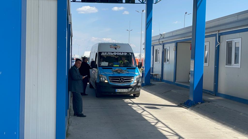 Patru delfini și trei lei de mare din Ucraina vor ajunge la Delfinariul din Constanţa – FOTO