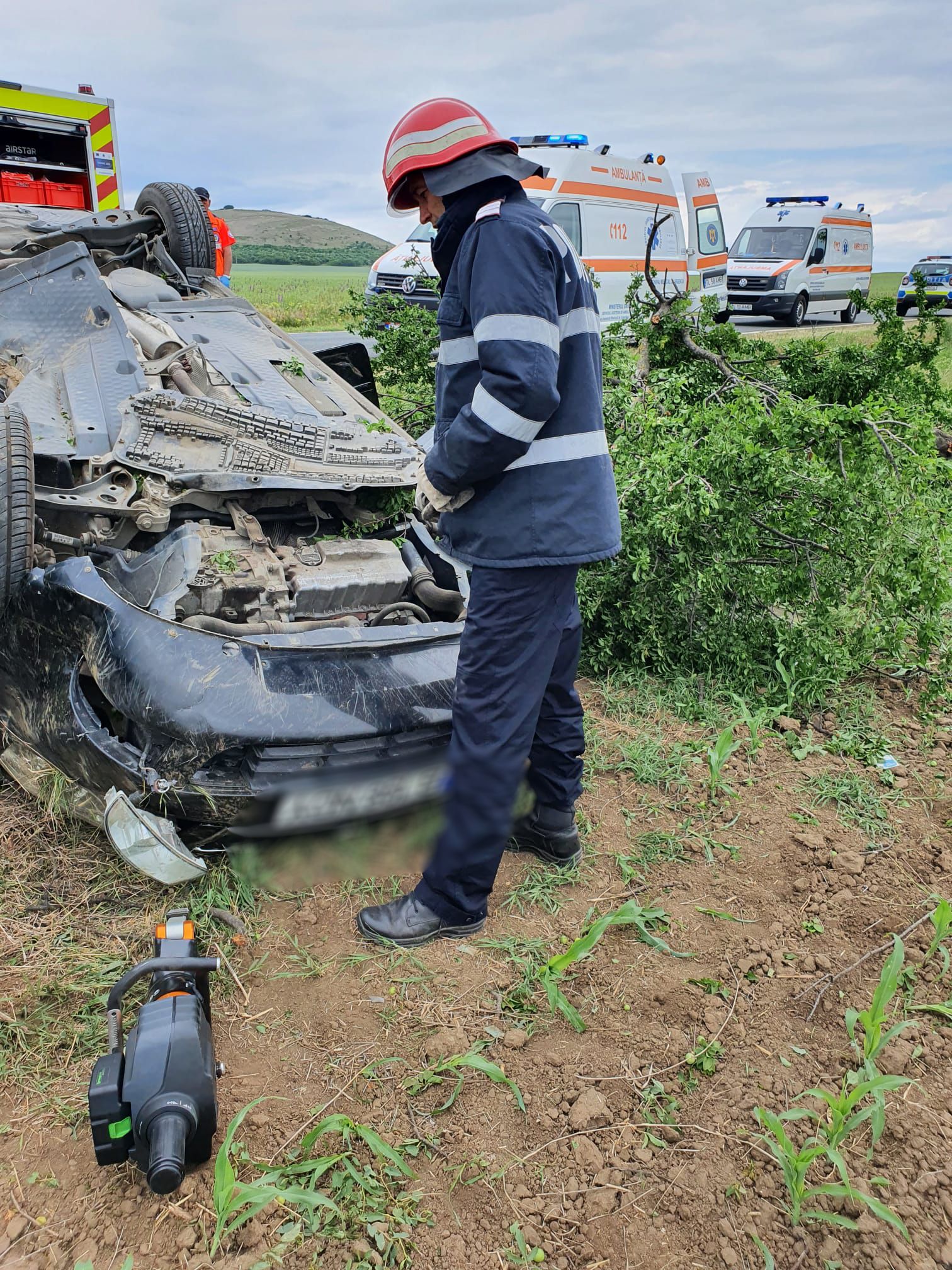 Județul TULCEA/FOTO: Accident rutier grav. O persoană a fost încarcerată