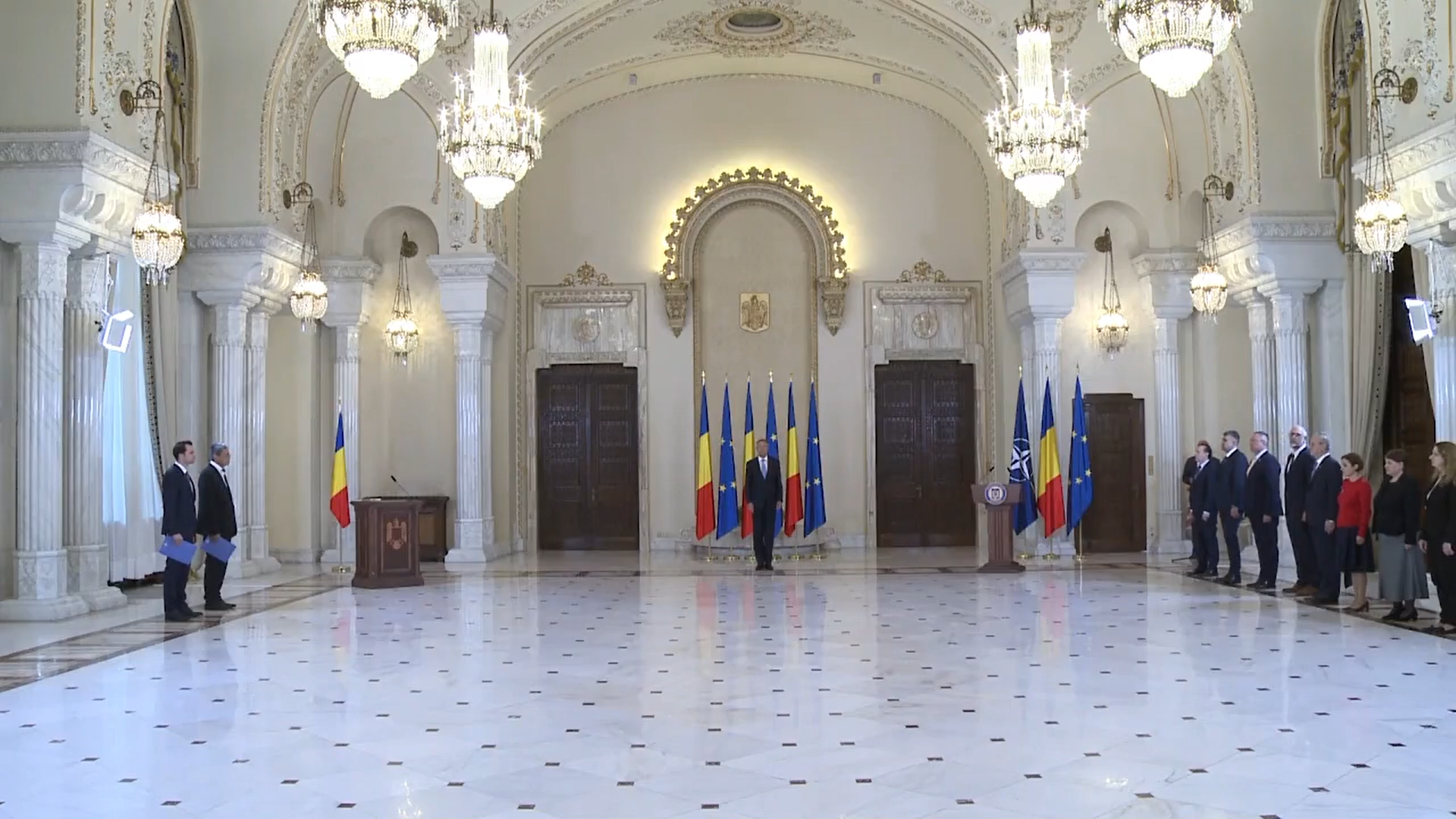 Noii miniştri ai Proiectelor Europene şi Cercetării au depus jurământul de învestitură în funcţii