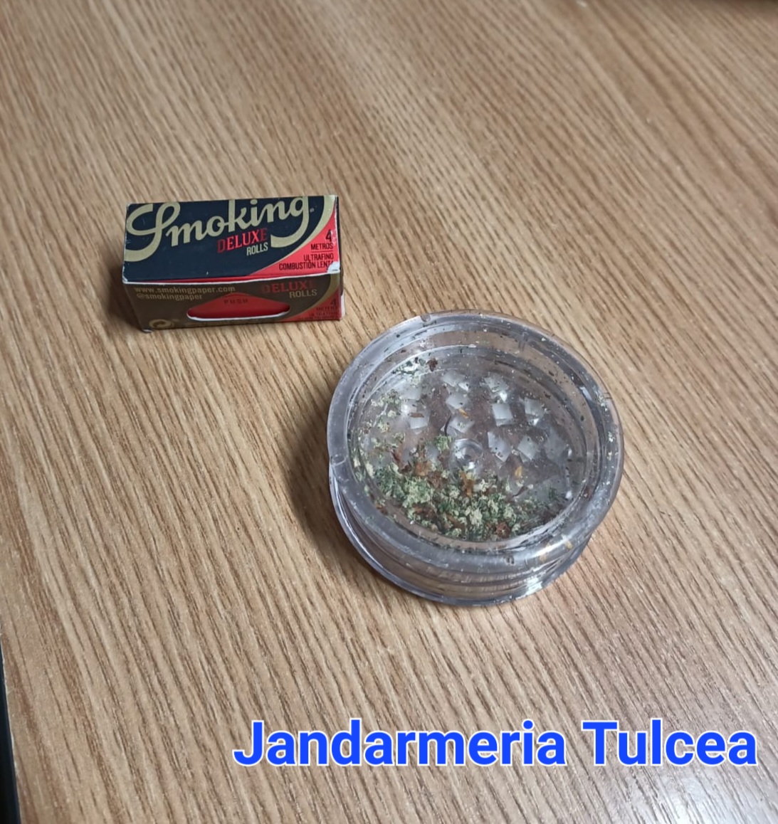 TULCEA: Tineri surprinşi în timp ce încercau să consume substanţe cu efecte psihoactive