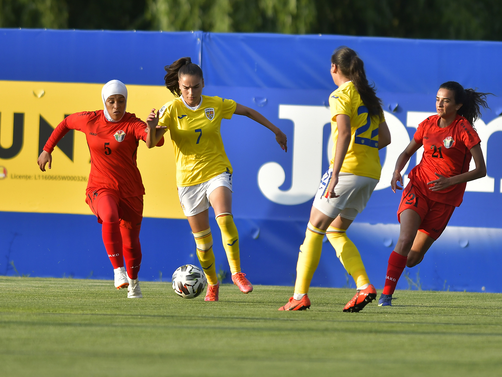 Victorie pentru naţionala feminină de fotbal a României