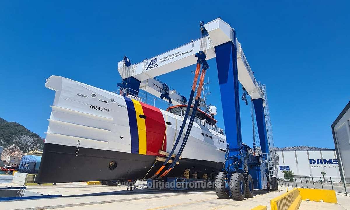 Prima navă maritimă de patrulare care urmează să intre în dotarea Poliţiei de Frontieră, lansată la apă în Antalya