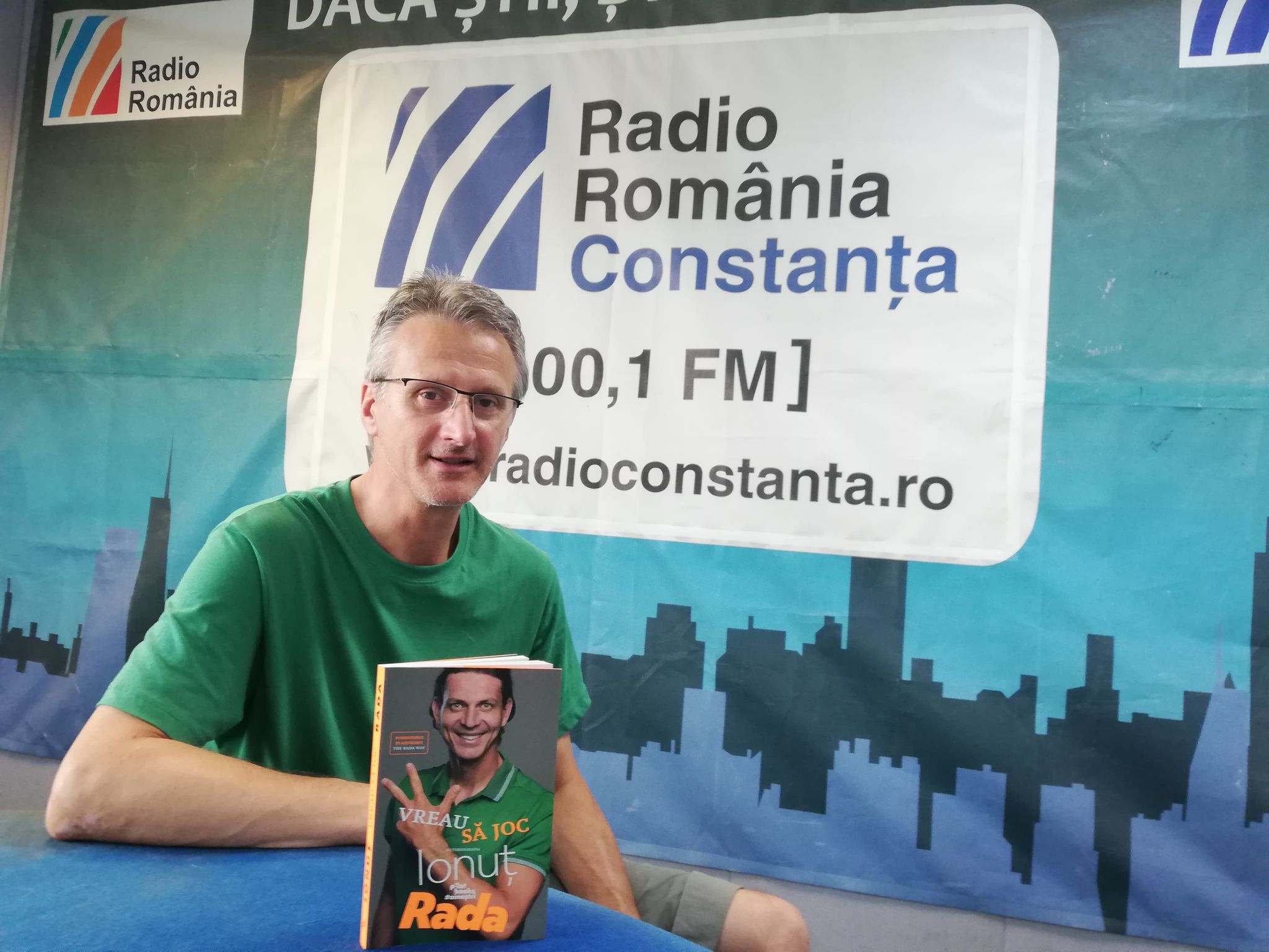 Jurnalistul Laurențiu Despina a lansat cartea „Vreau să joc”