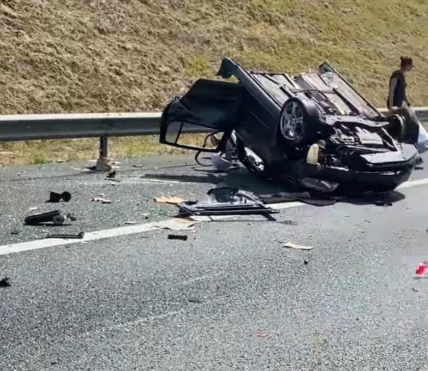 Accident grav pe A2. Trei autoturisme implicate
