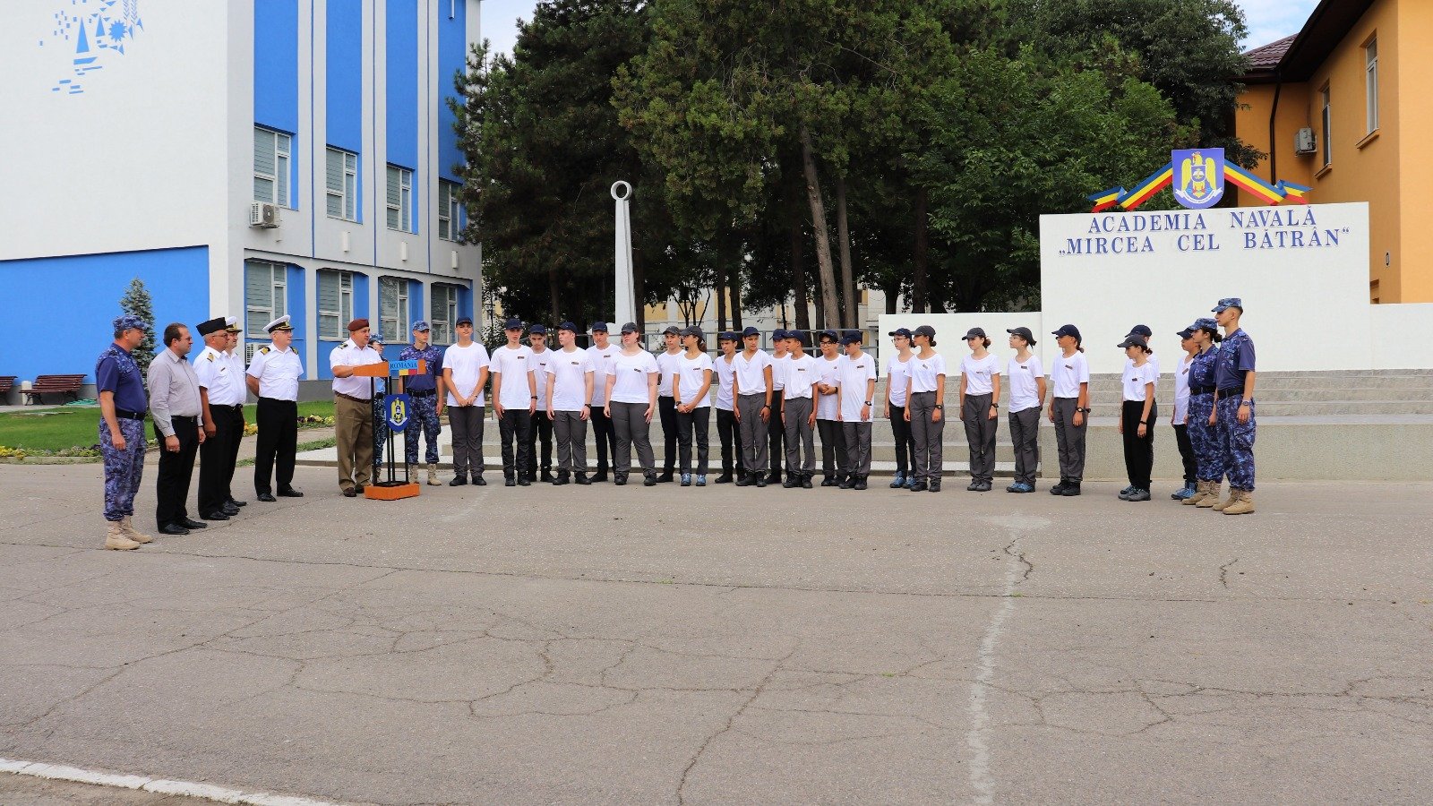 CONSTANŢA: 25 de elevi participă la Programul „Cadet pentru trei zile”