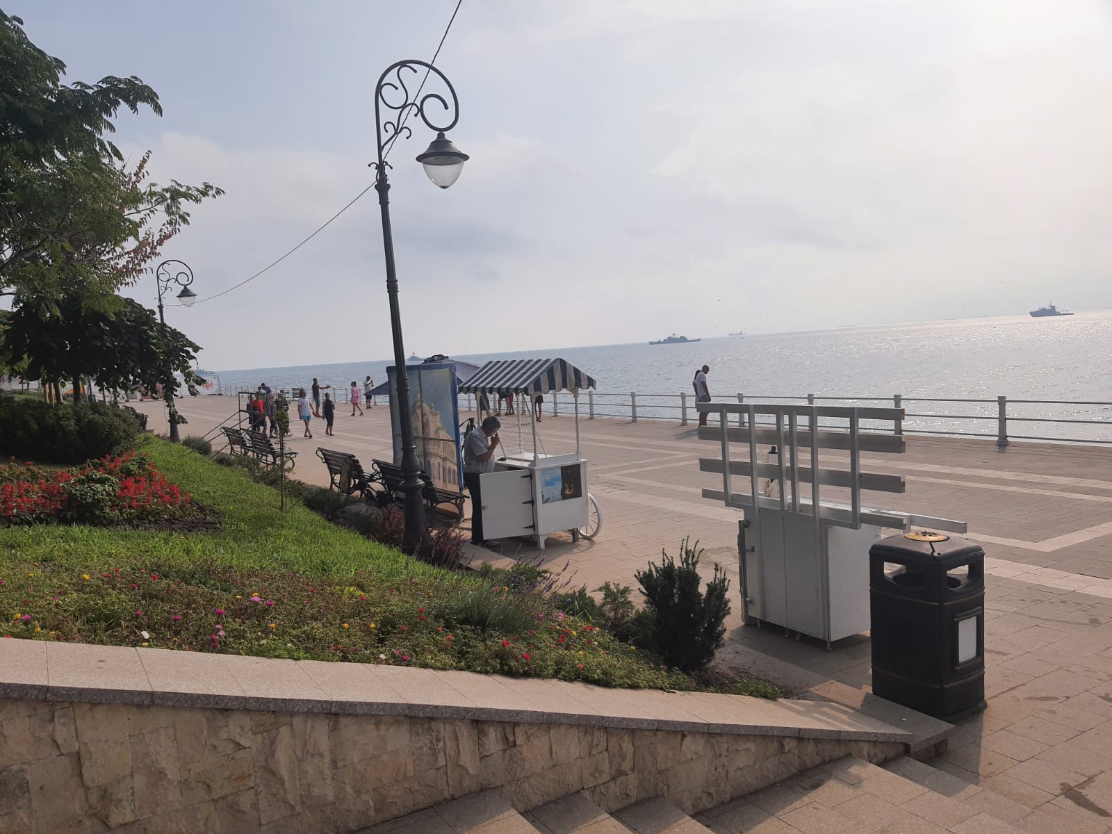 CONSTANȚA: Un copil a sărit peste balustrada din zona Cazino și nu a mai putut urca înapoi