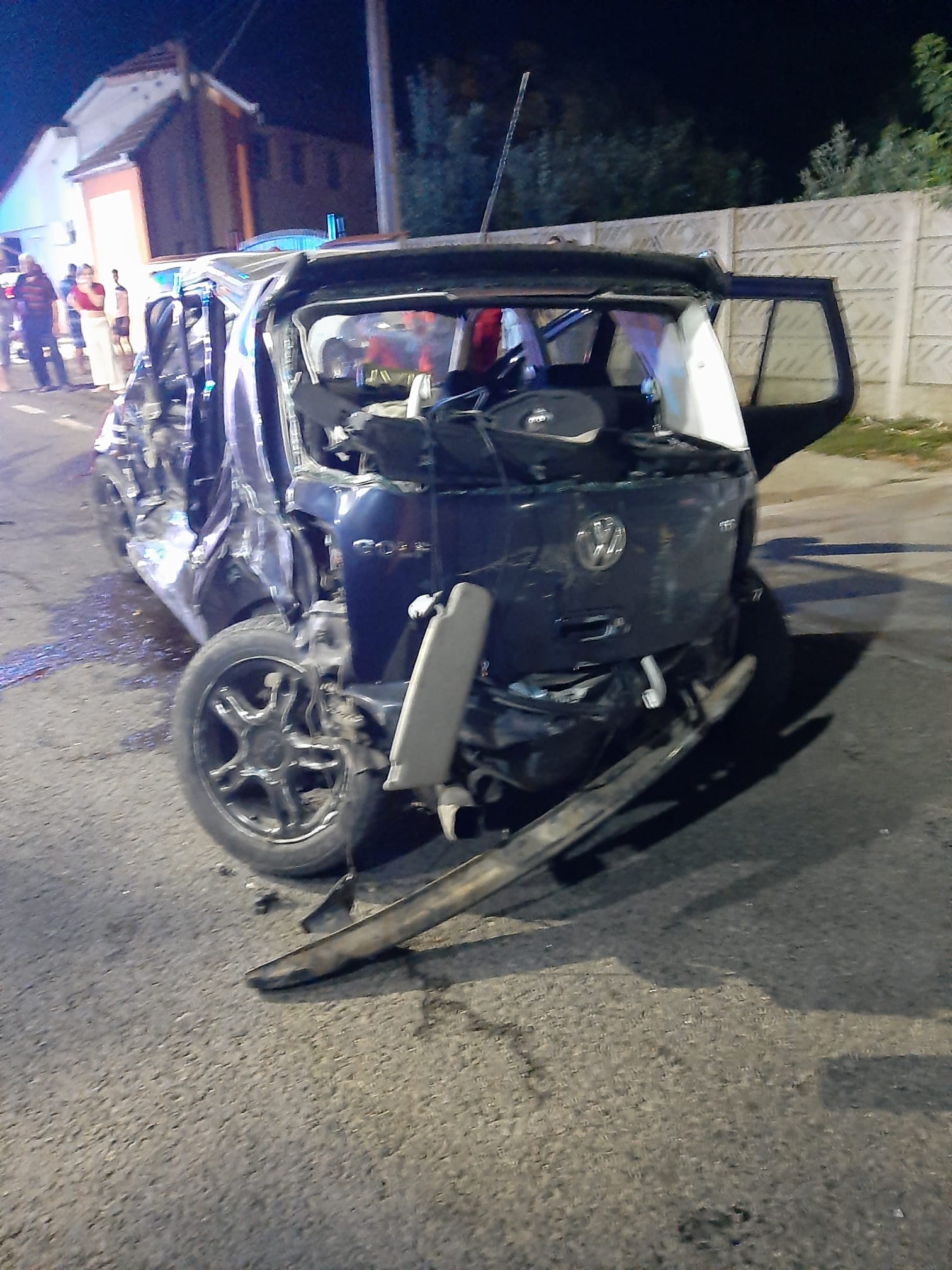FOTO: Minor la volanul unei mașini implicate în accidentul mortal de la Cobadin. Două fete de 13, respectiv 16 ani, decedate
