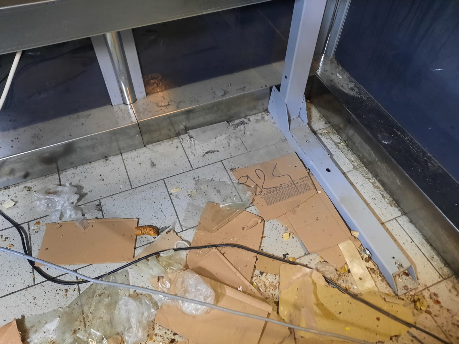 Județul CONSTANȚA/FOTO: Controale la un lanț de supermarketuri. Unul a fost închis, iar unitățile au fost amendate cu 286.000 de lei