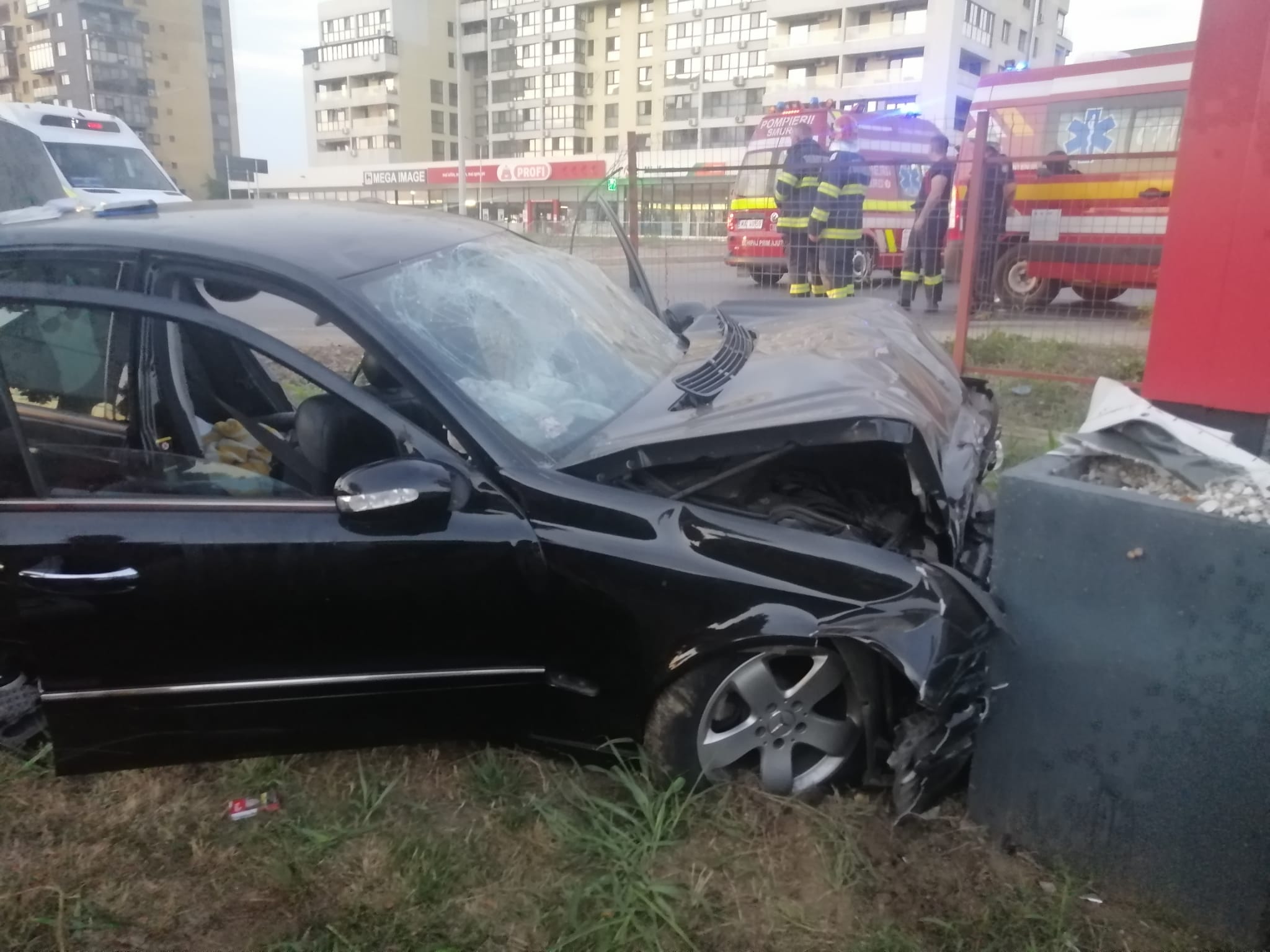 CONSTANŢA: Mai multe persoane au fost rănite în urma unui accident rutier. O victimă a murit – FOTO