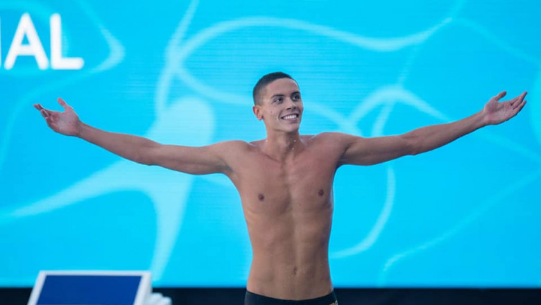 Înotătorul David Popovici este al treilea campion la nivel mondial la proba de 200 de metri liber
