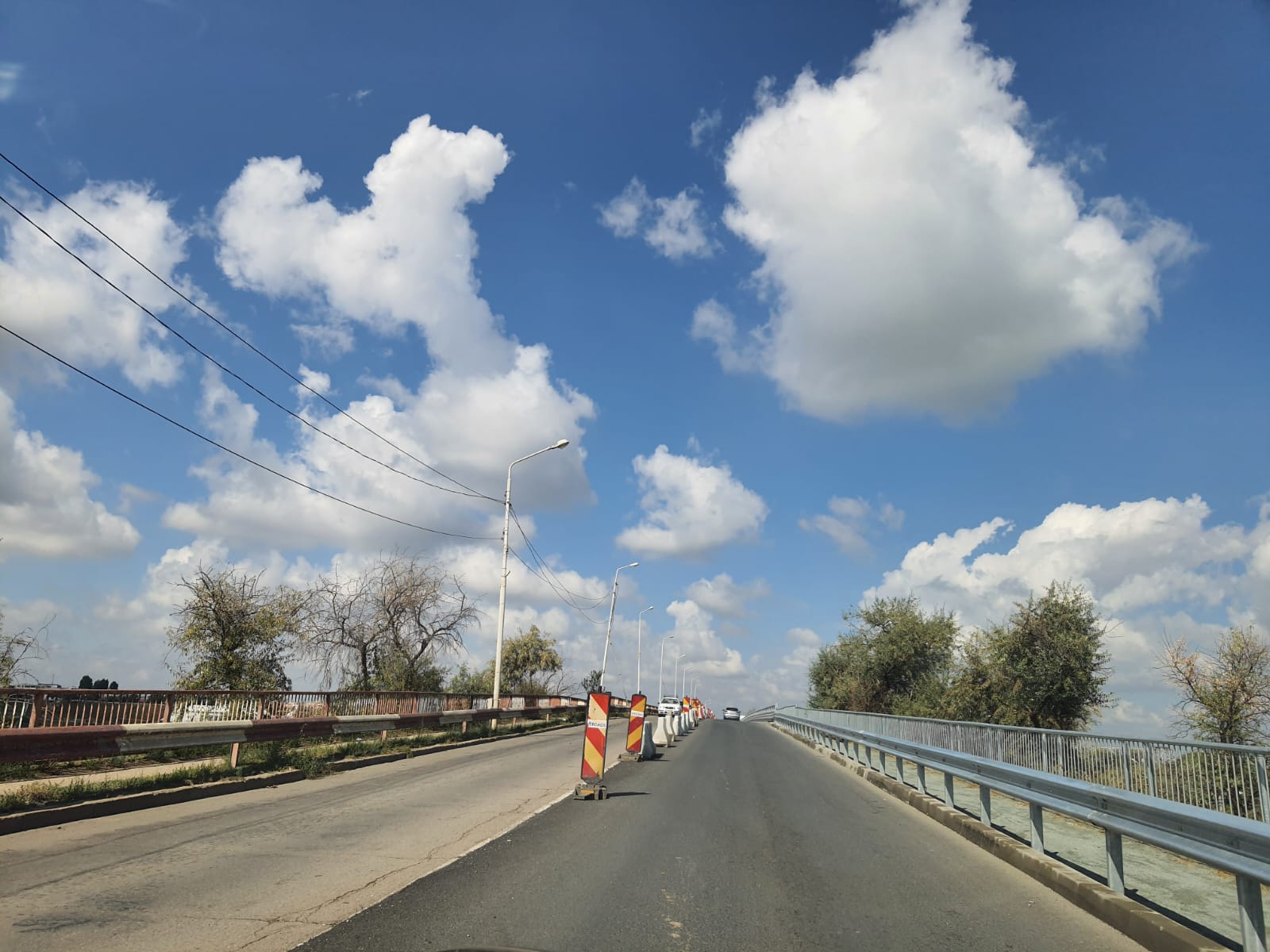 NĂVODARI. Se reiau lucrările pe podul de peste Ecluză