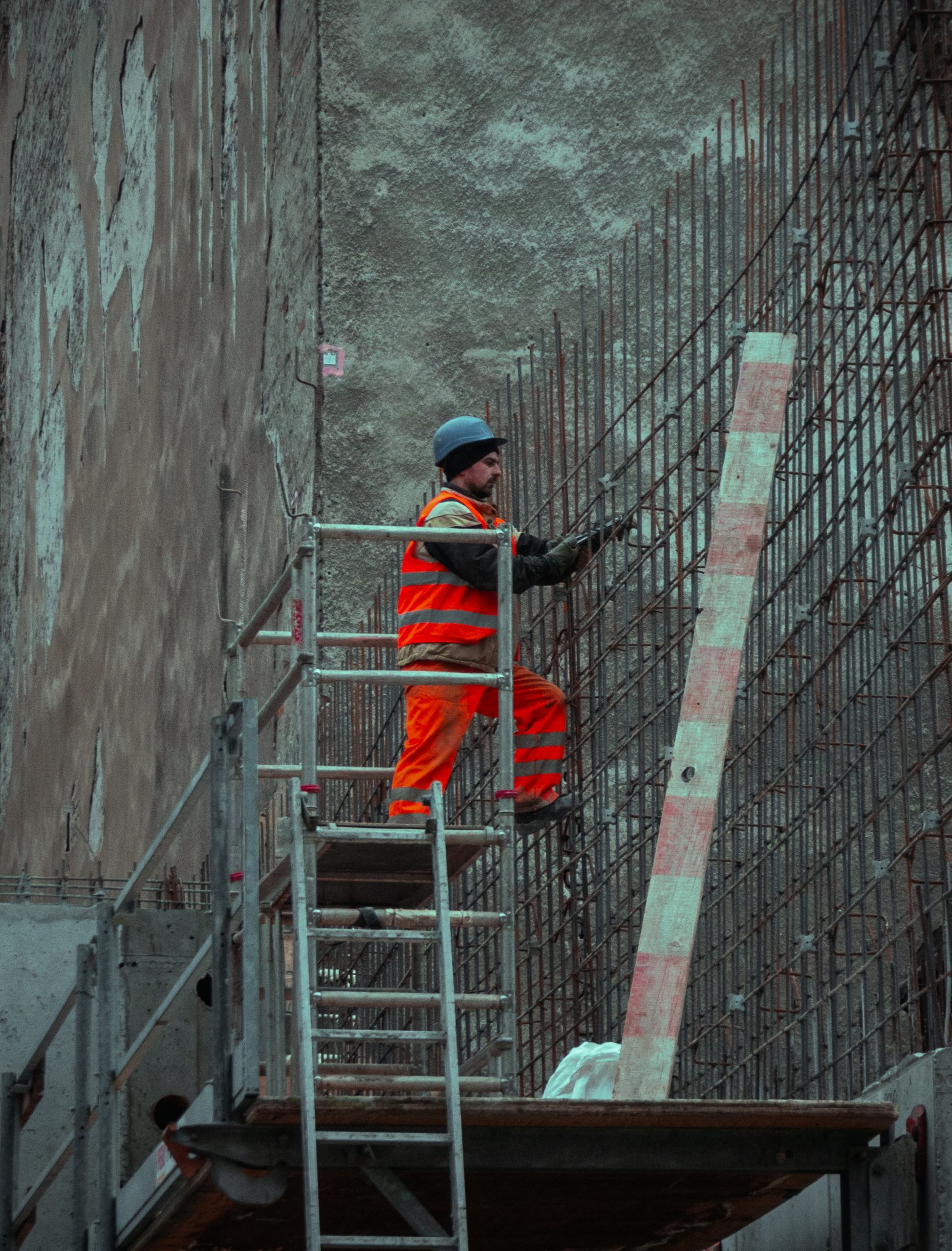 14 septembrie – Ziua naţională a constructorului