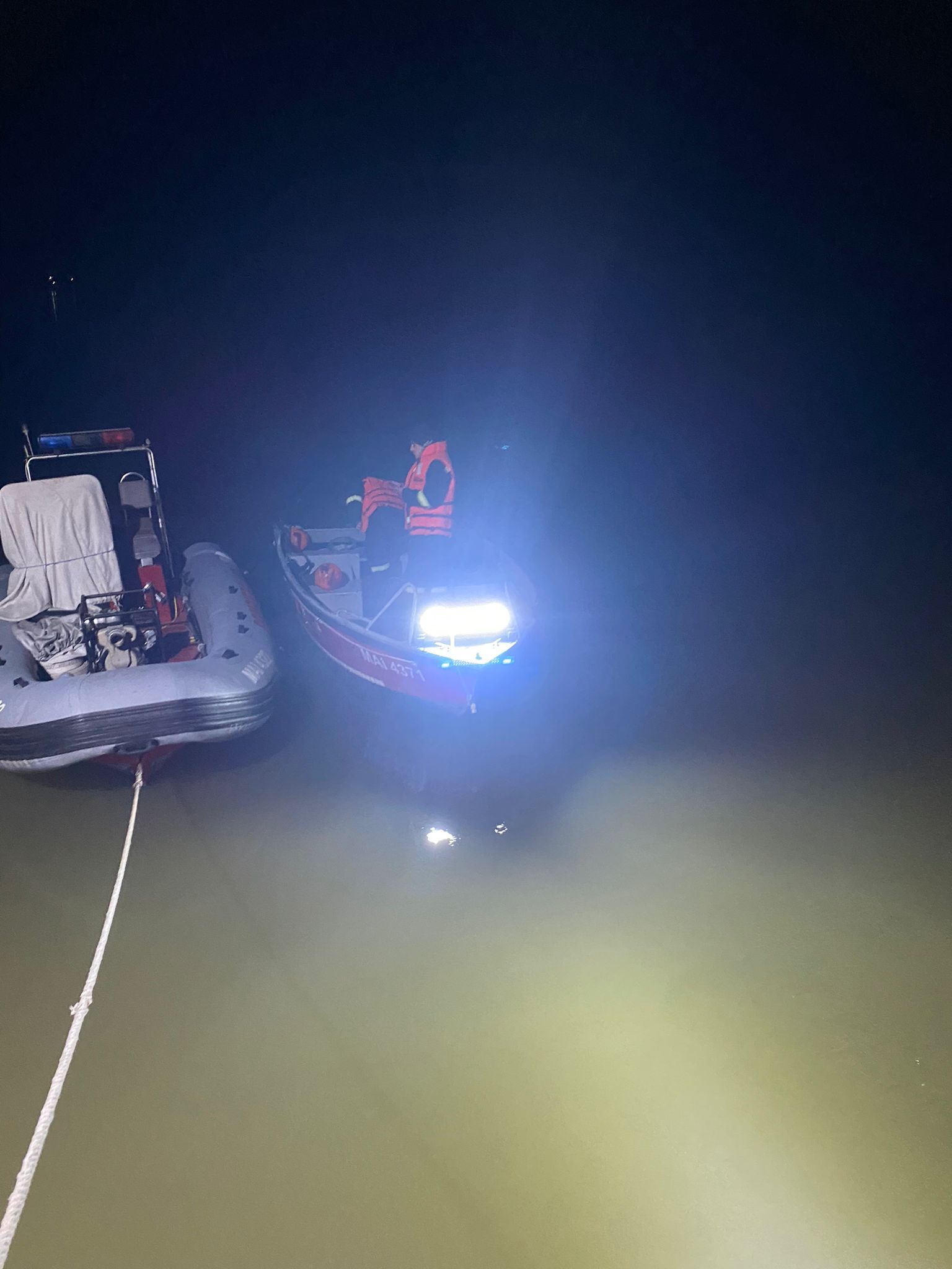 Două persoane s-au rătăcit pe Lacul Puiuleț din Delta Dunării. Doi subofițeri din cadrul Pichetului de Pompieri Crișan au plecat în căutarea lor