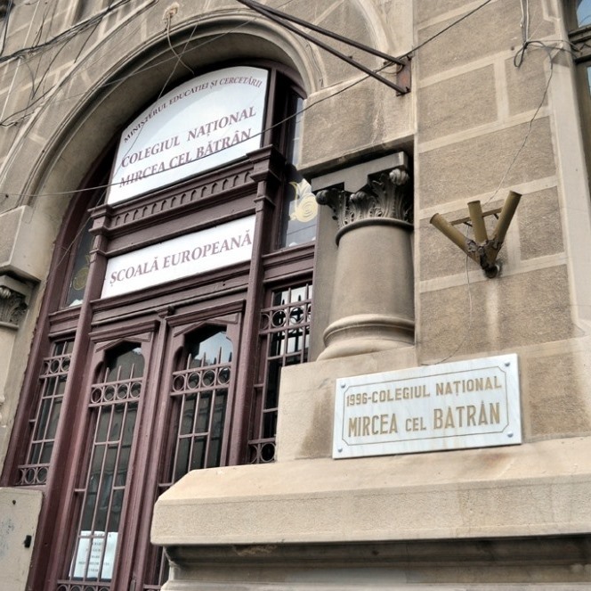 CONSTANȚA: Incident grav cu două eleve de la Colegiul Național Mircea cel Bătrân
